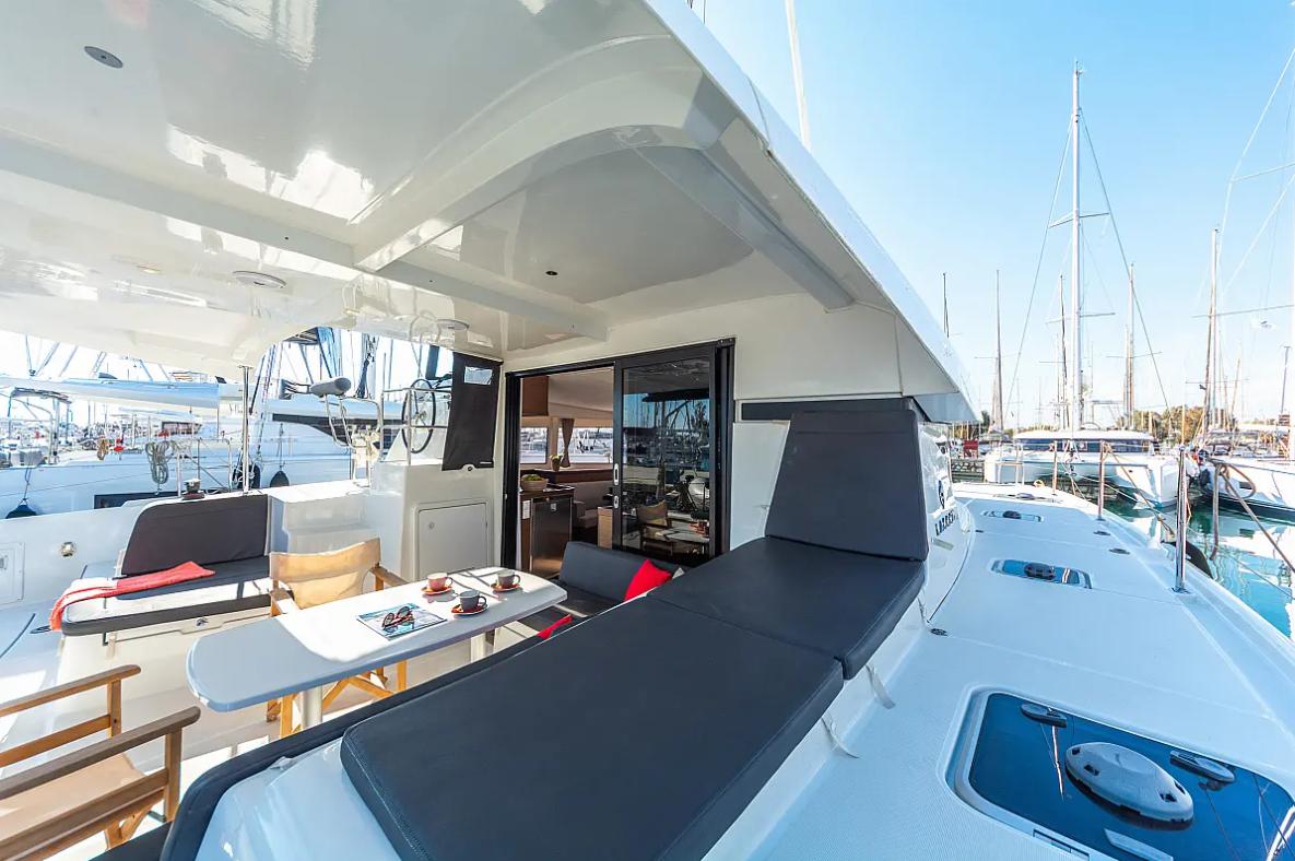 Lagoon 42 & GEN & WM — photo 4