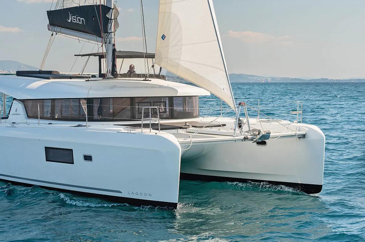 Lagoon 42 & GEN & WM — photo 6
