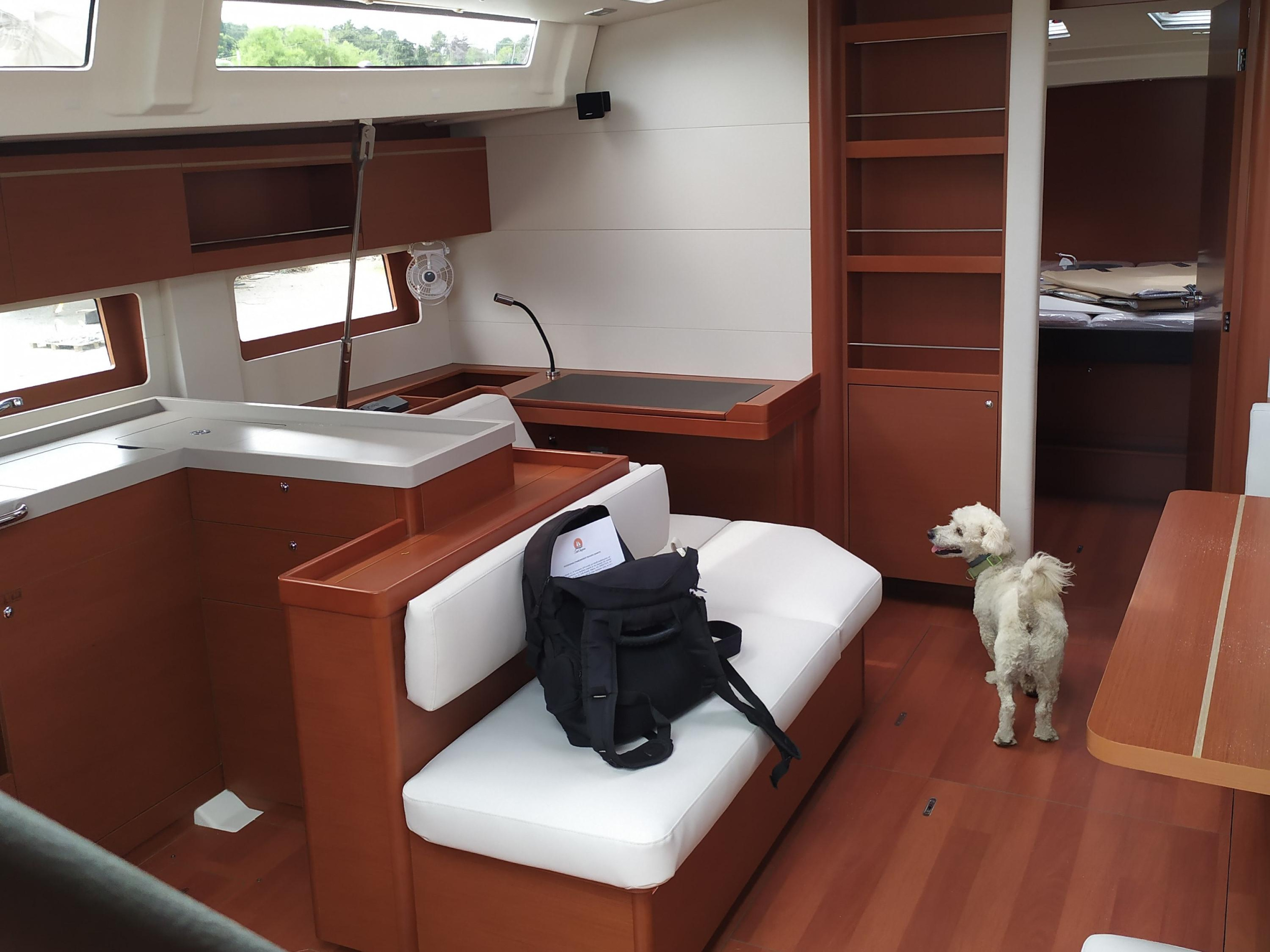Oceanis 51.1 — photo 12