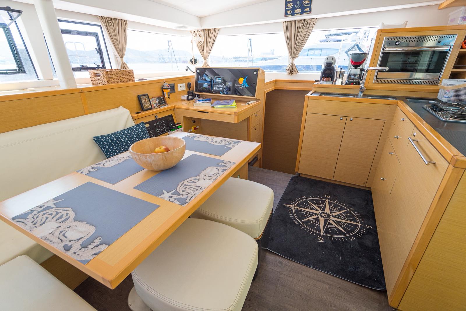 Lagoon 400 S2 — photo 2