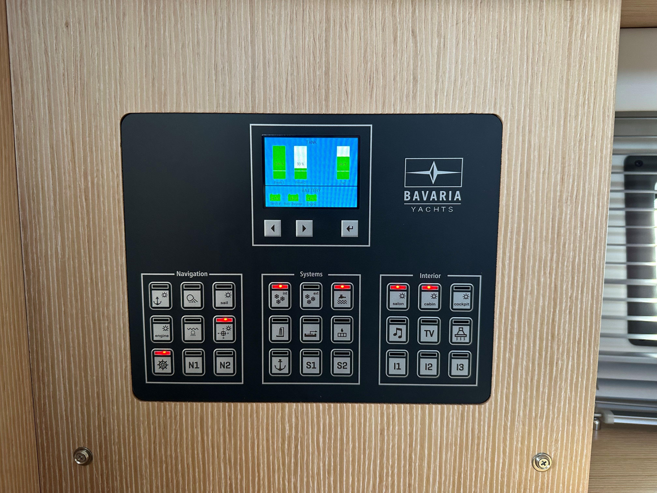 Bavaria C42 — photo 6