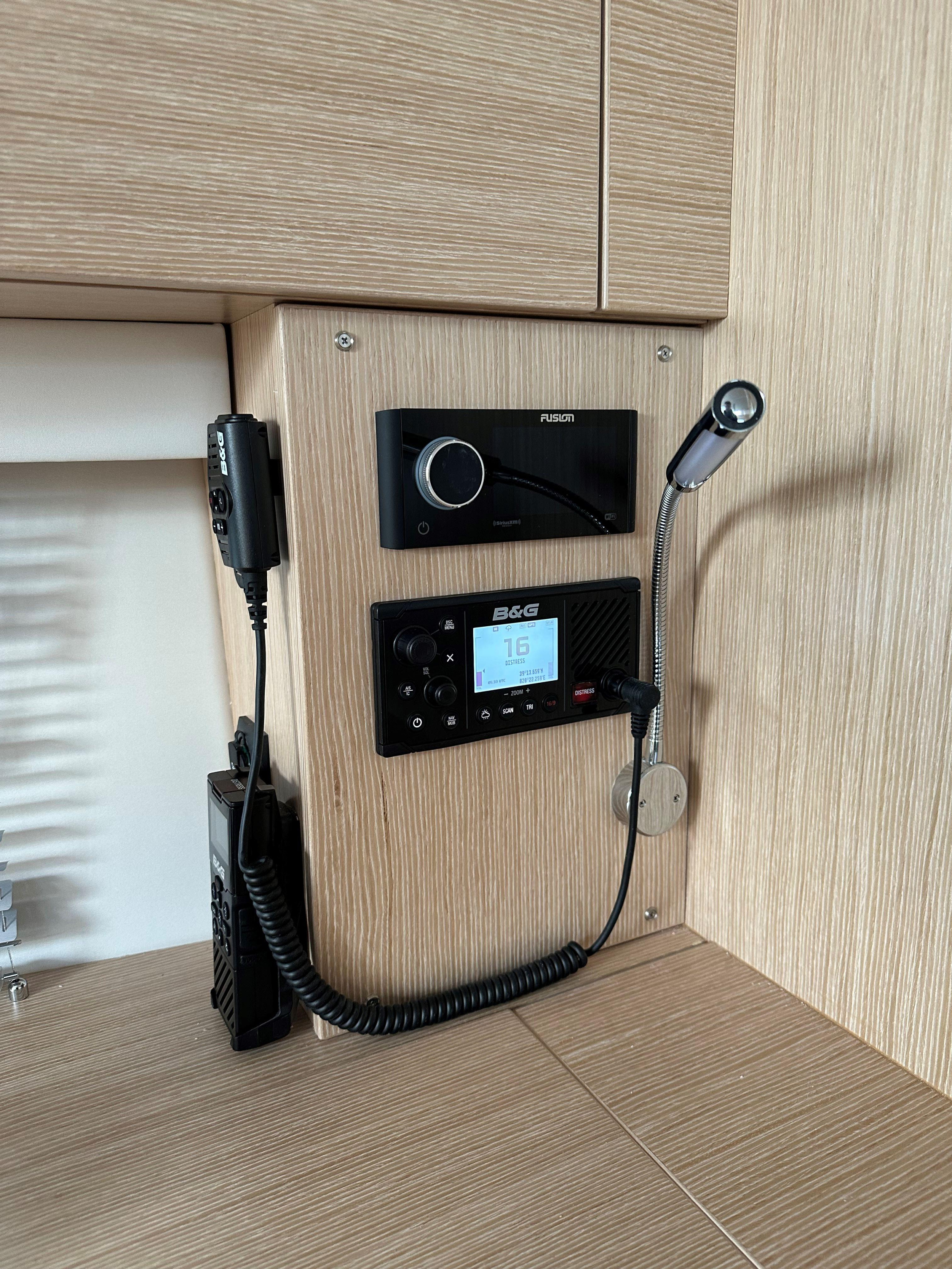 Bavaria C42 — photo 13