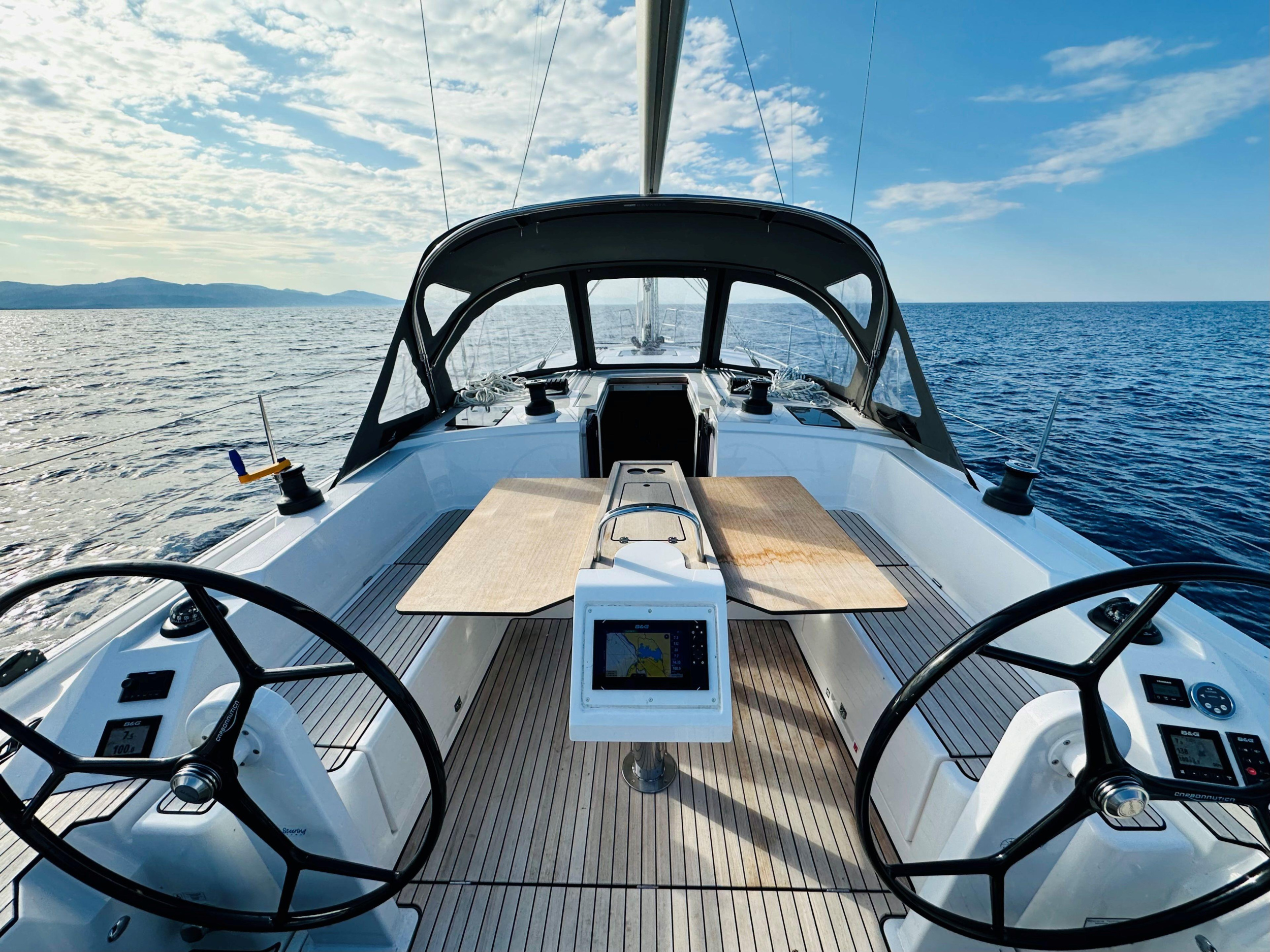Bavaria C42 — photo 20