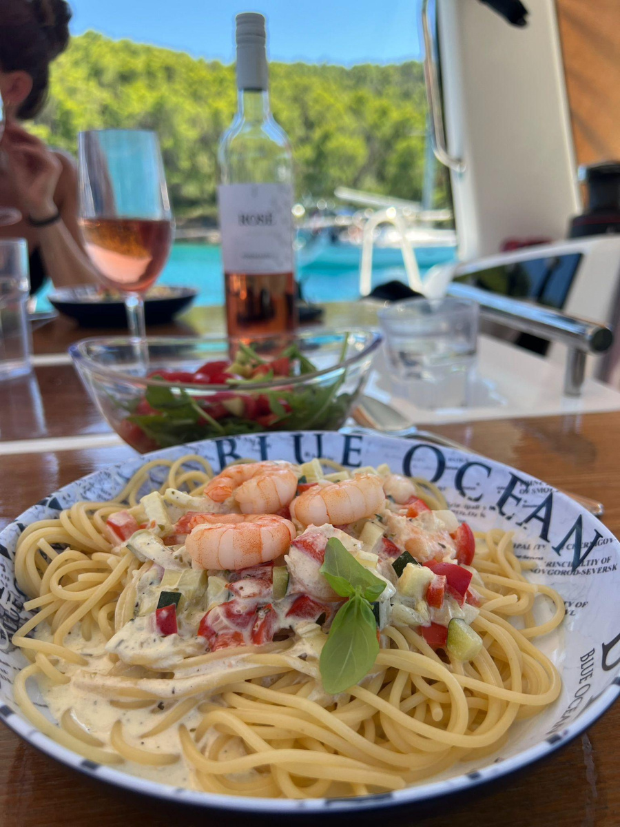 Oceanis 35 R — photo 11