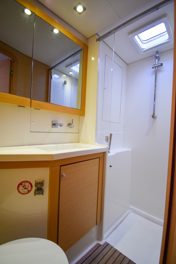 Lagoon 450 — photo 16