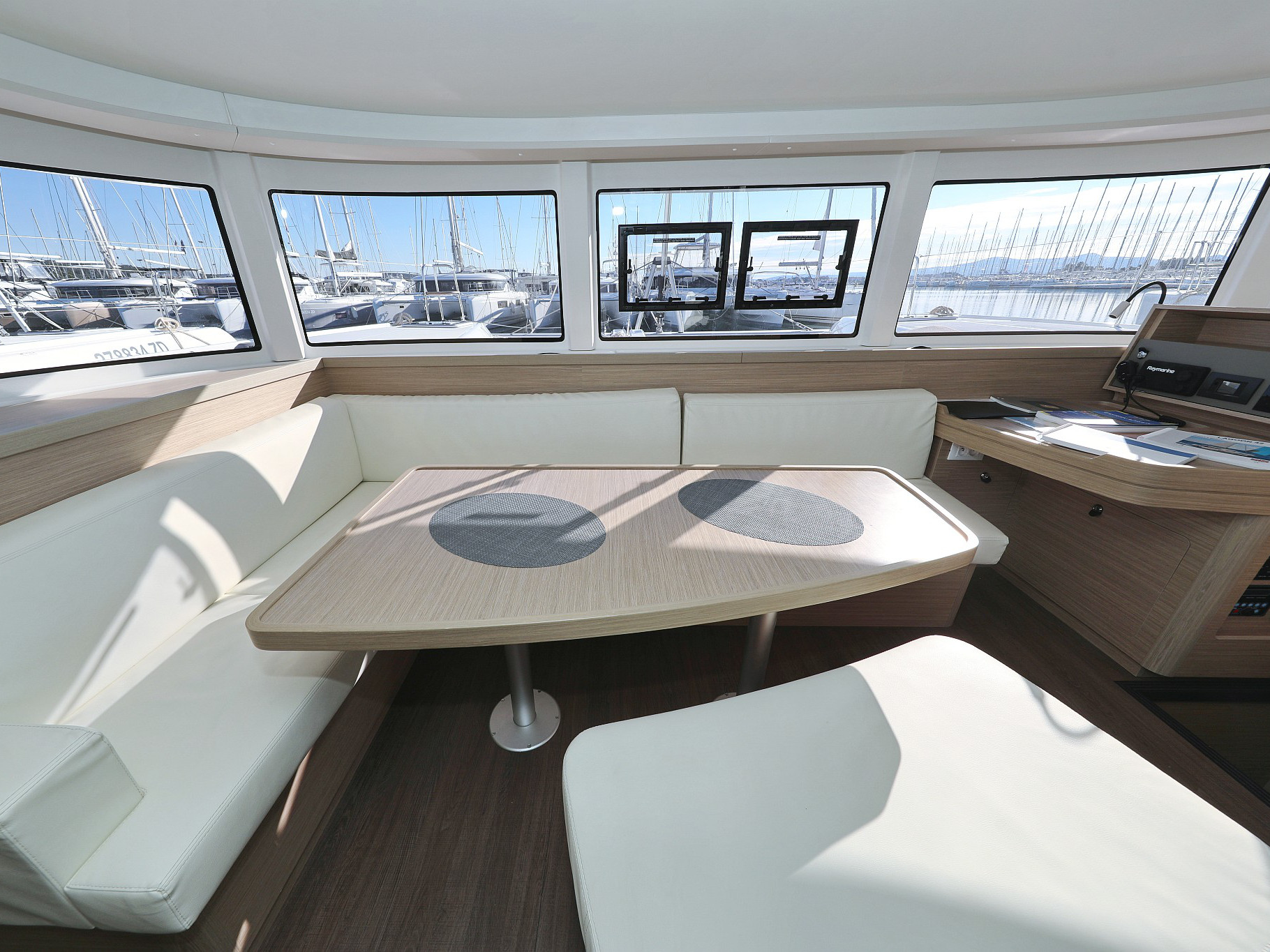 Lagoon 42 — photo 15