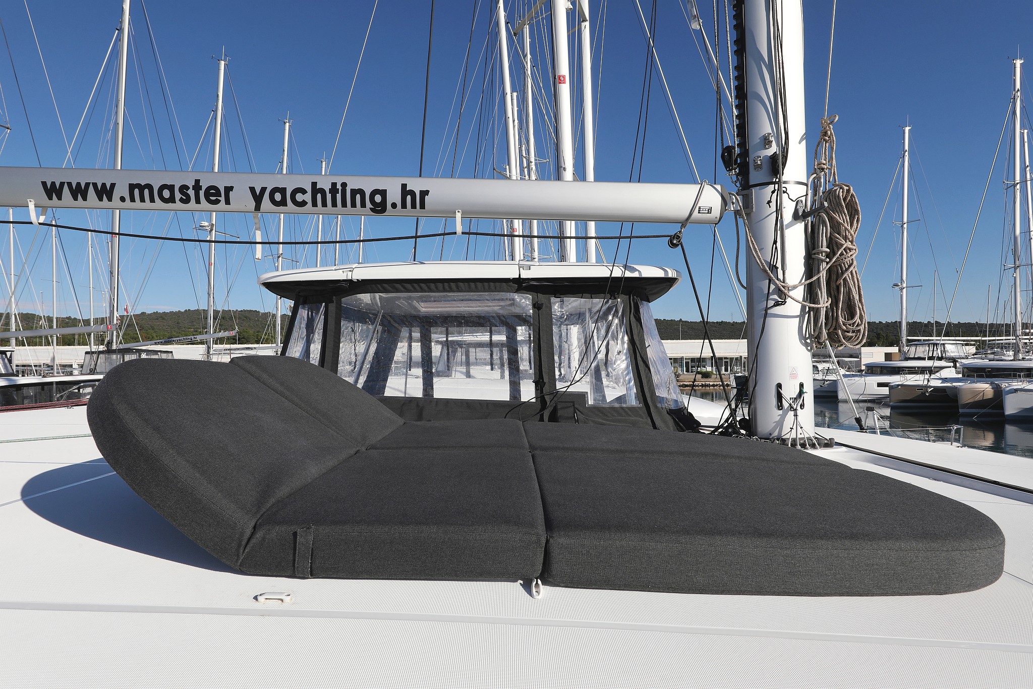 Lagoon 42 — photo 13