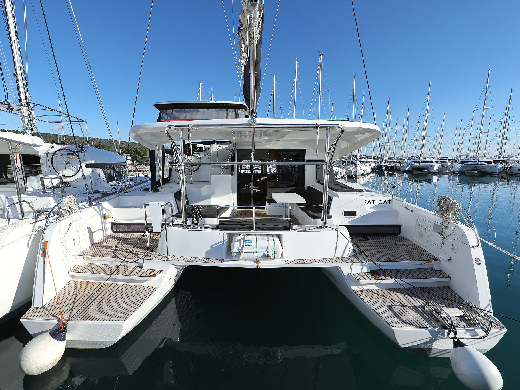 Lagoon 42 — photo 1