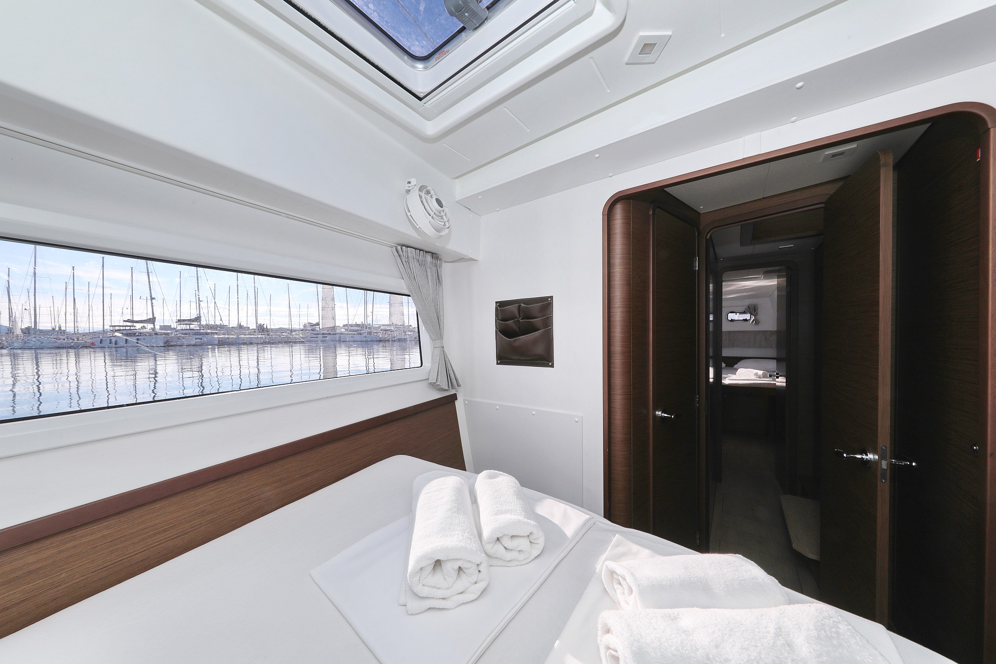 Lagoon 42 — photo 10