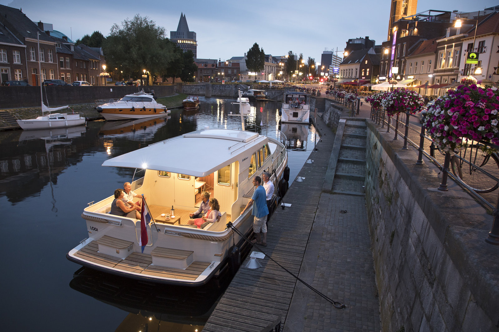 Linssen Grand Sturdy 40.0 Sedan — photo 11