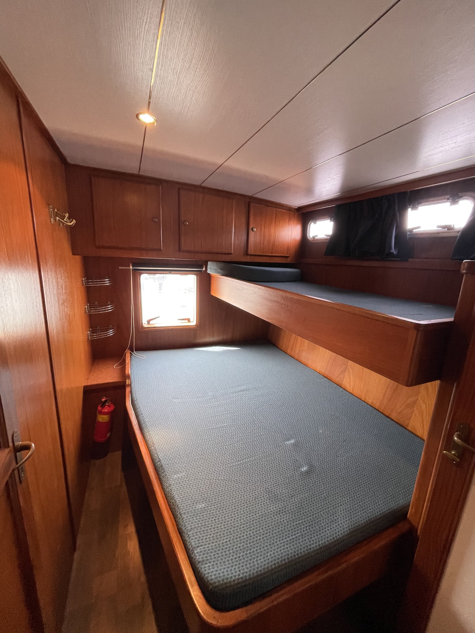 Vri-Jon Contessa 45 — photo 12