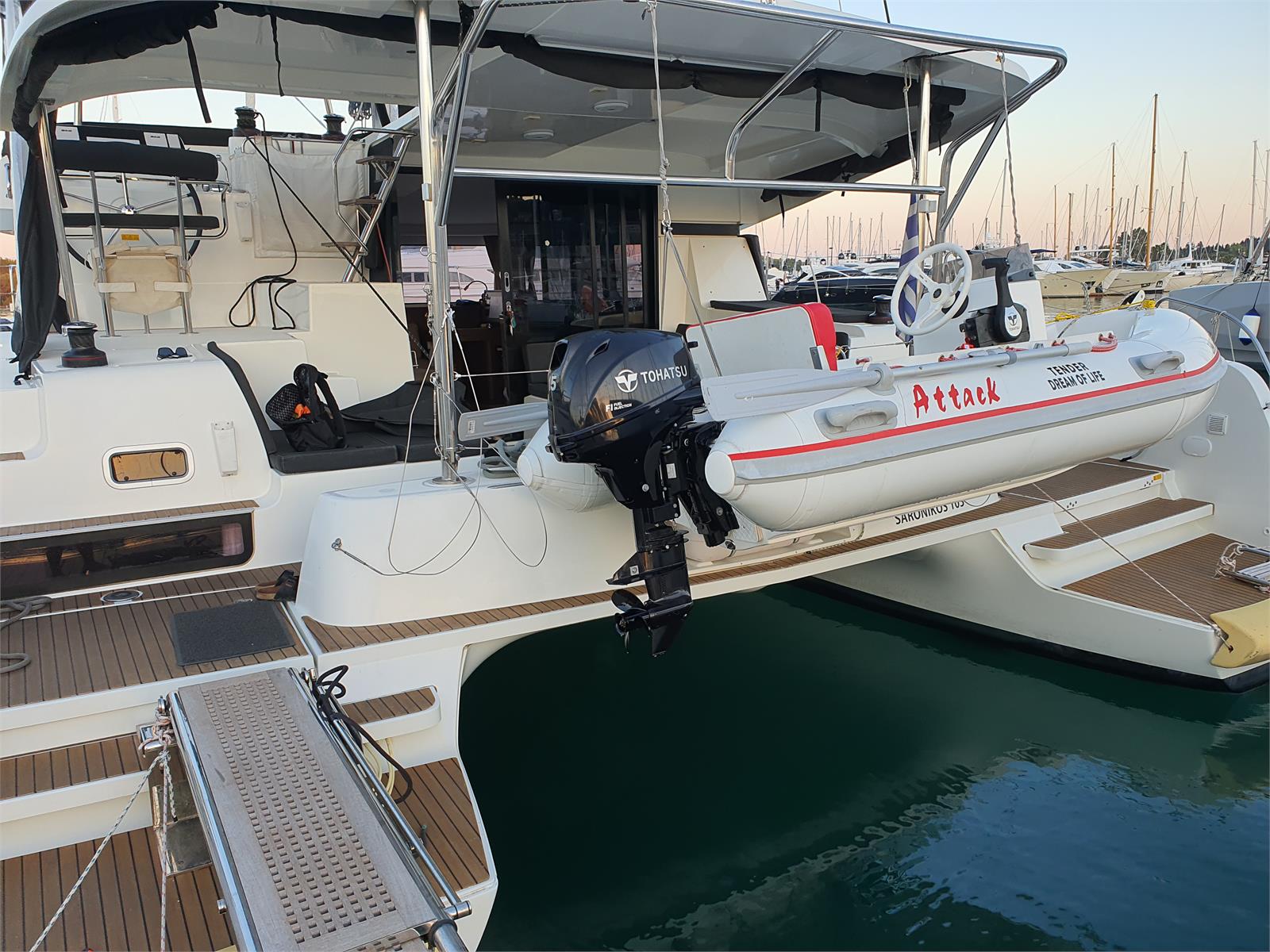 Lagoon 42 — photo 13