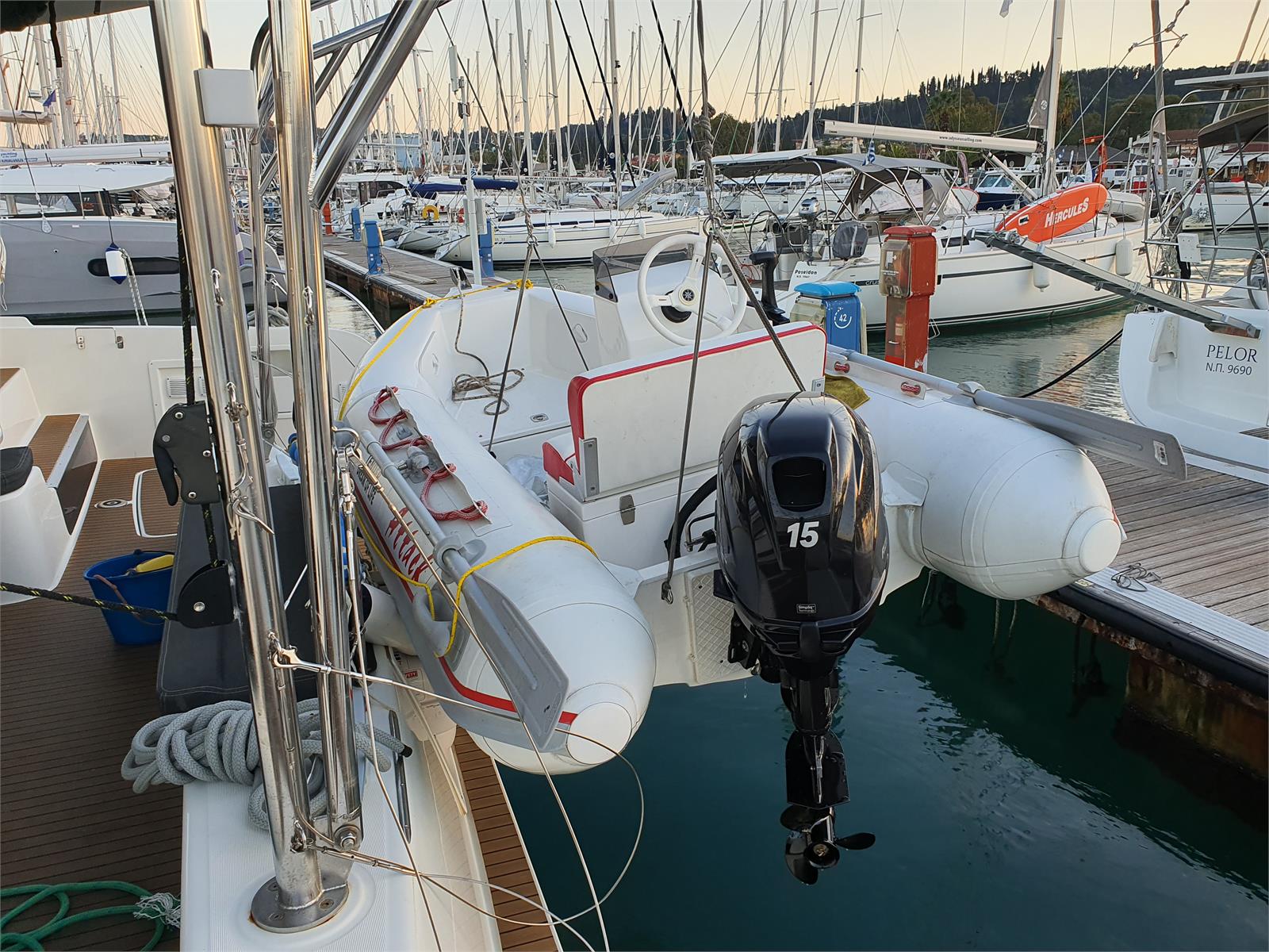 Lagoon 42 — photo 12