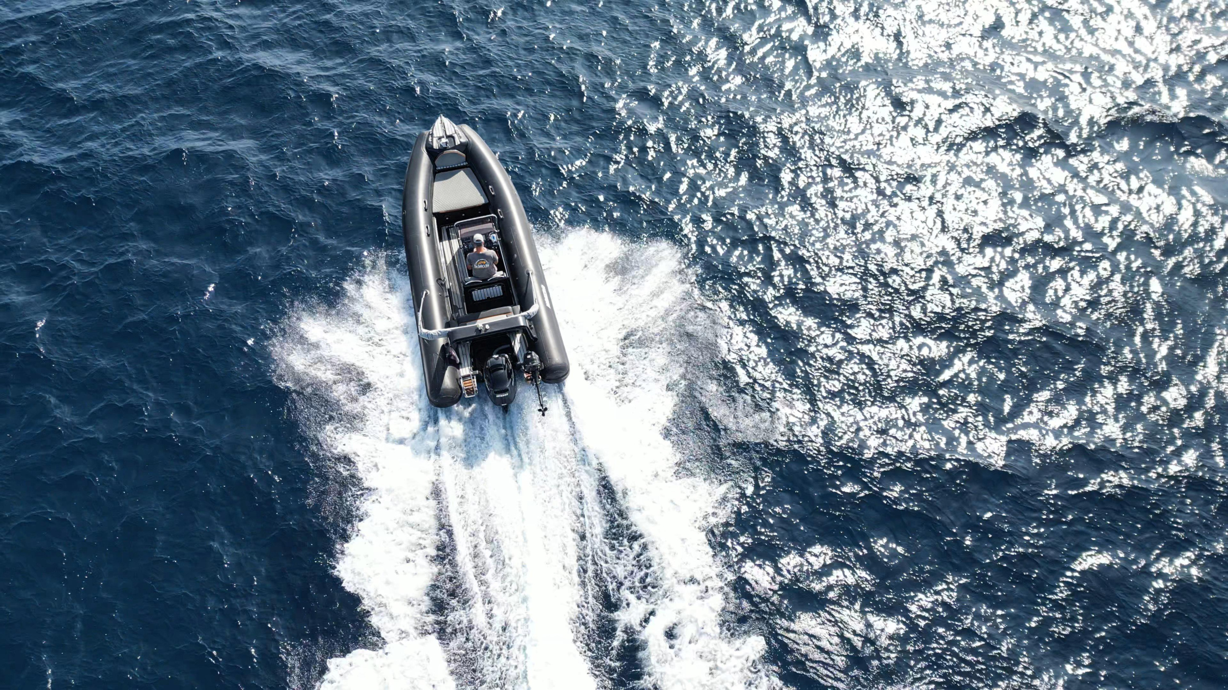 Mostro Offshore 621 — photo 10