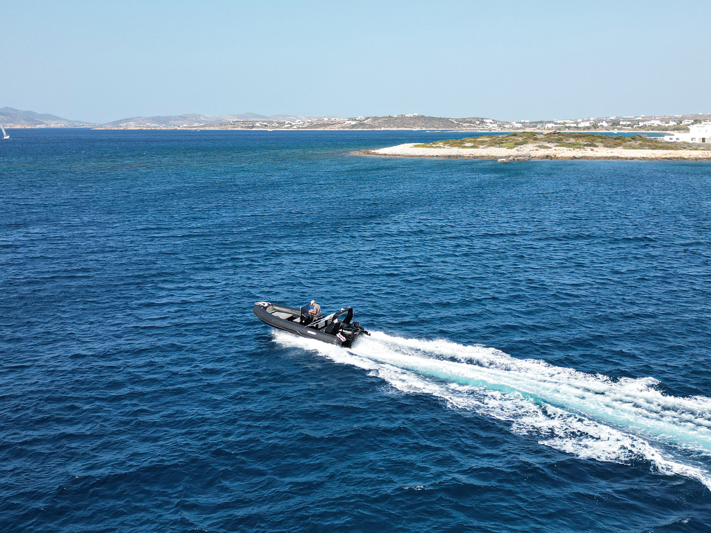 Mostro Offshore 621 — photo 9