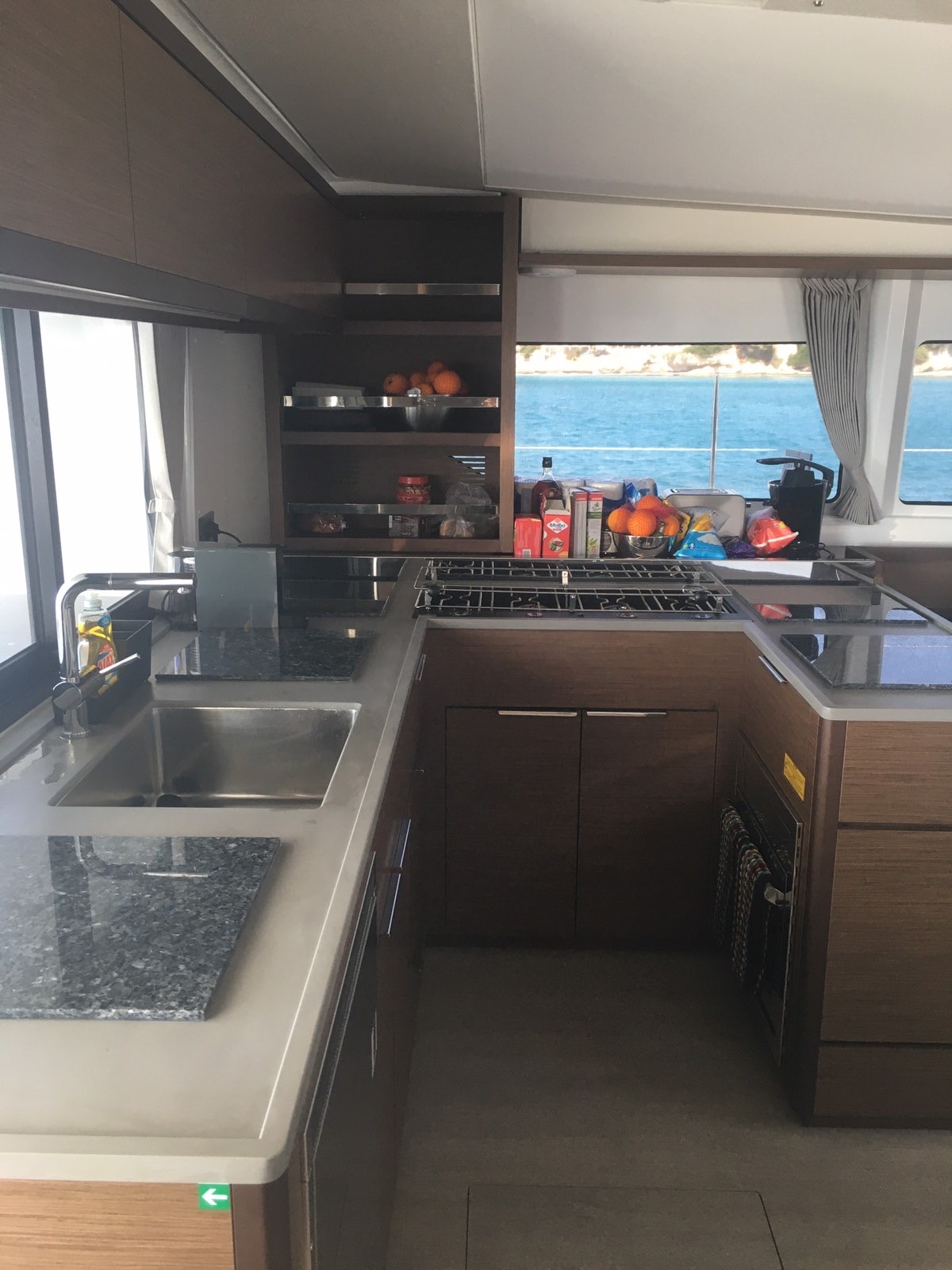 Lagoon 46 — photo 3