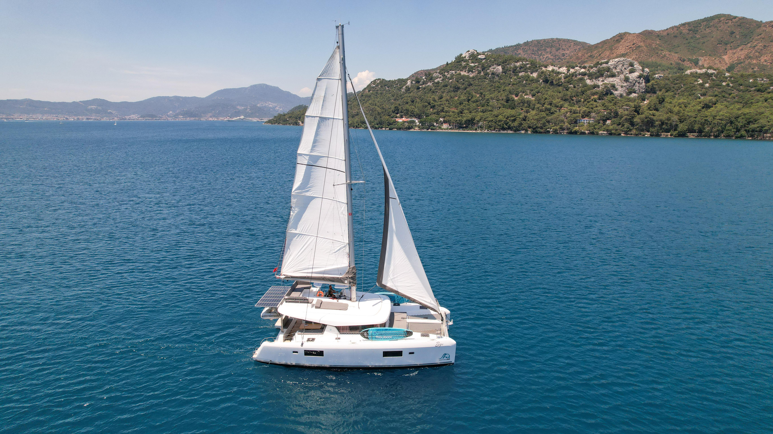 Lagoon 42 — photo 20