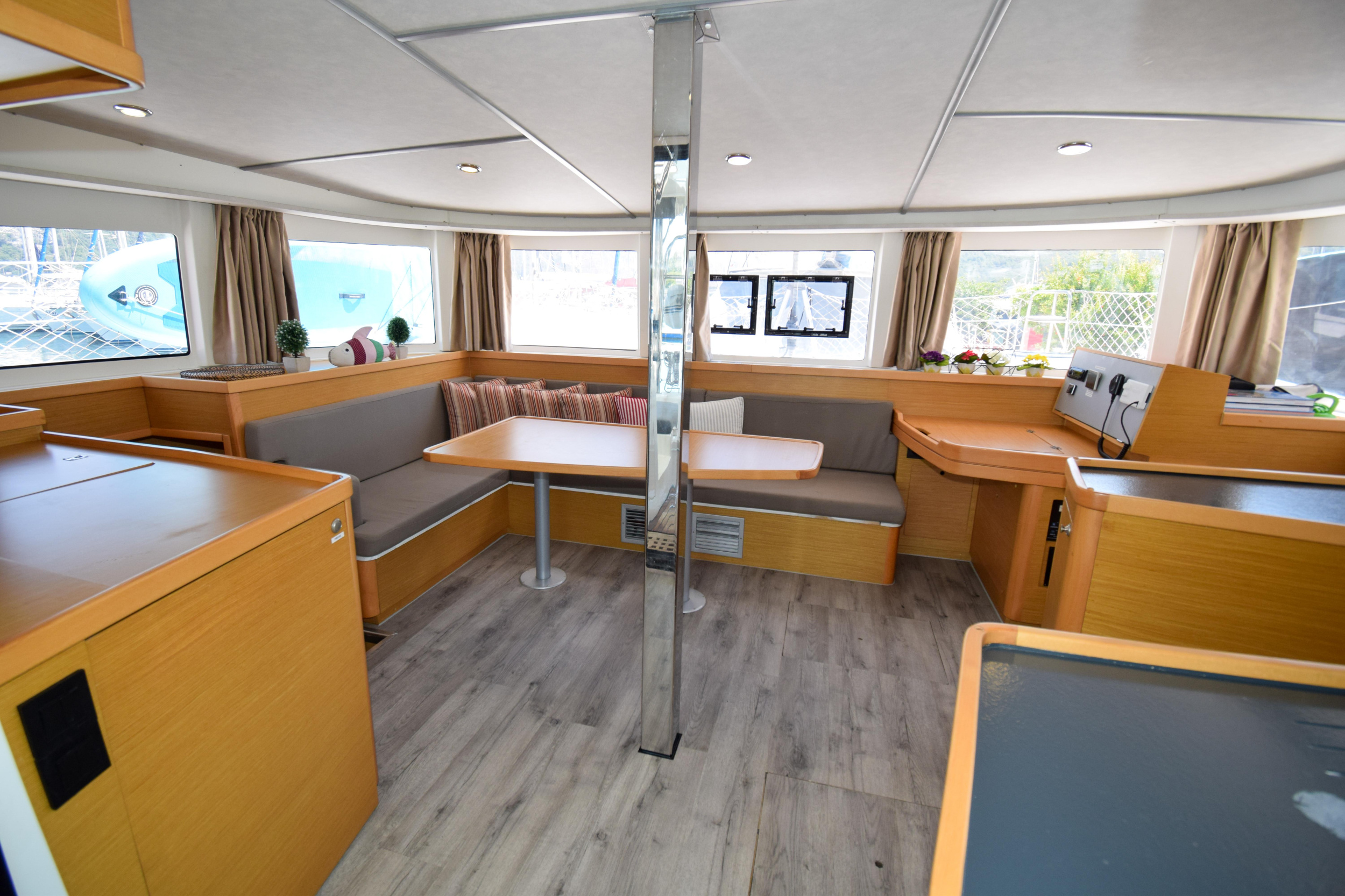 Lagoon 42 — photo 15