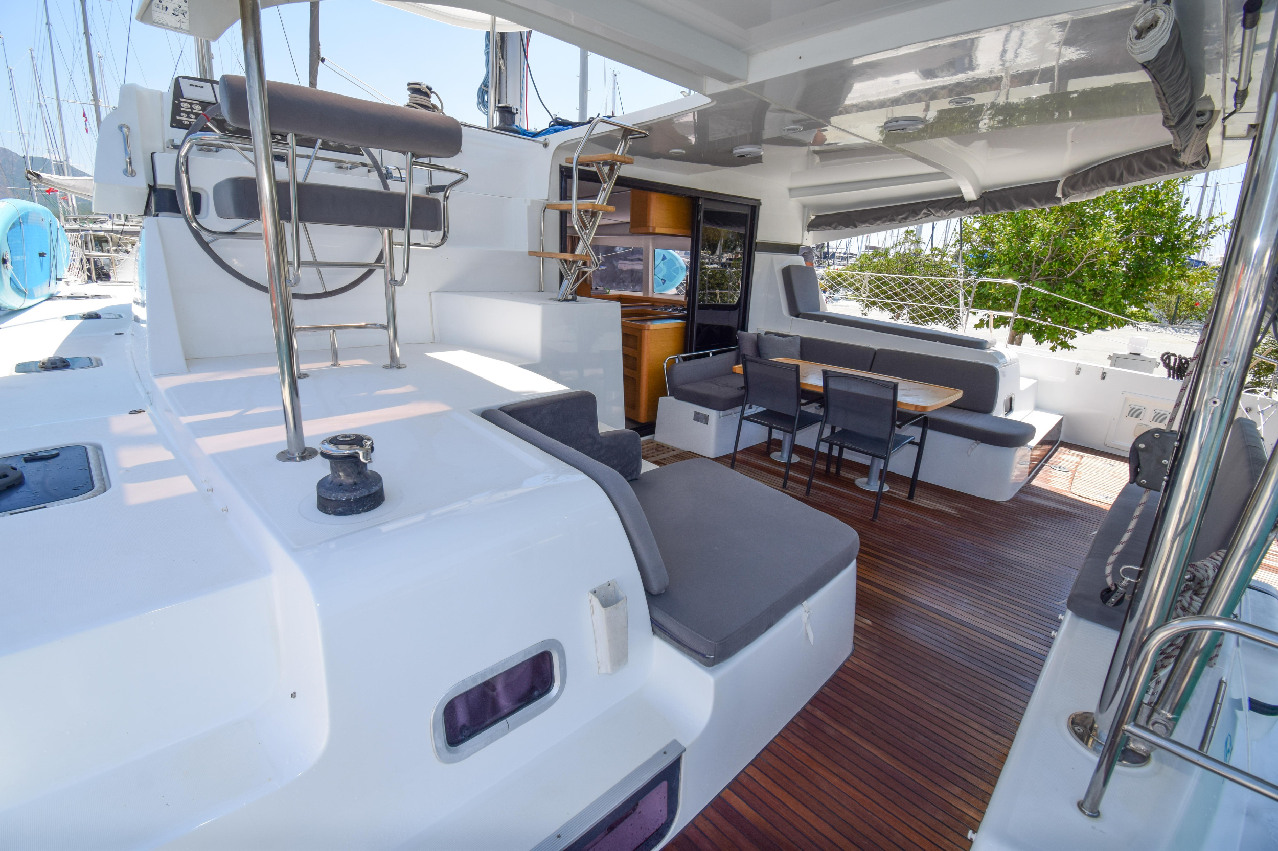 Lagoon 42 — photo 21
