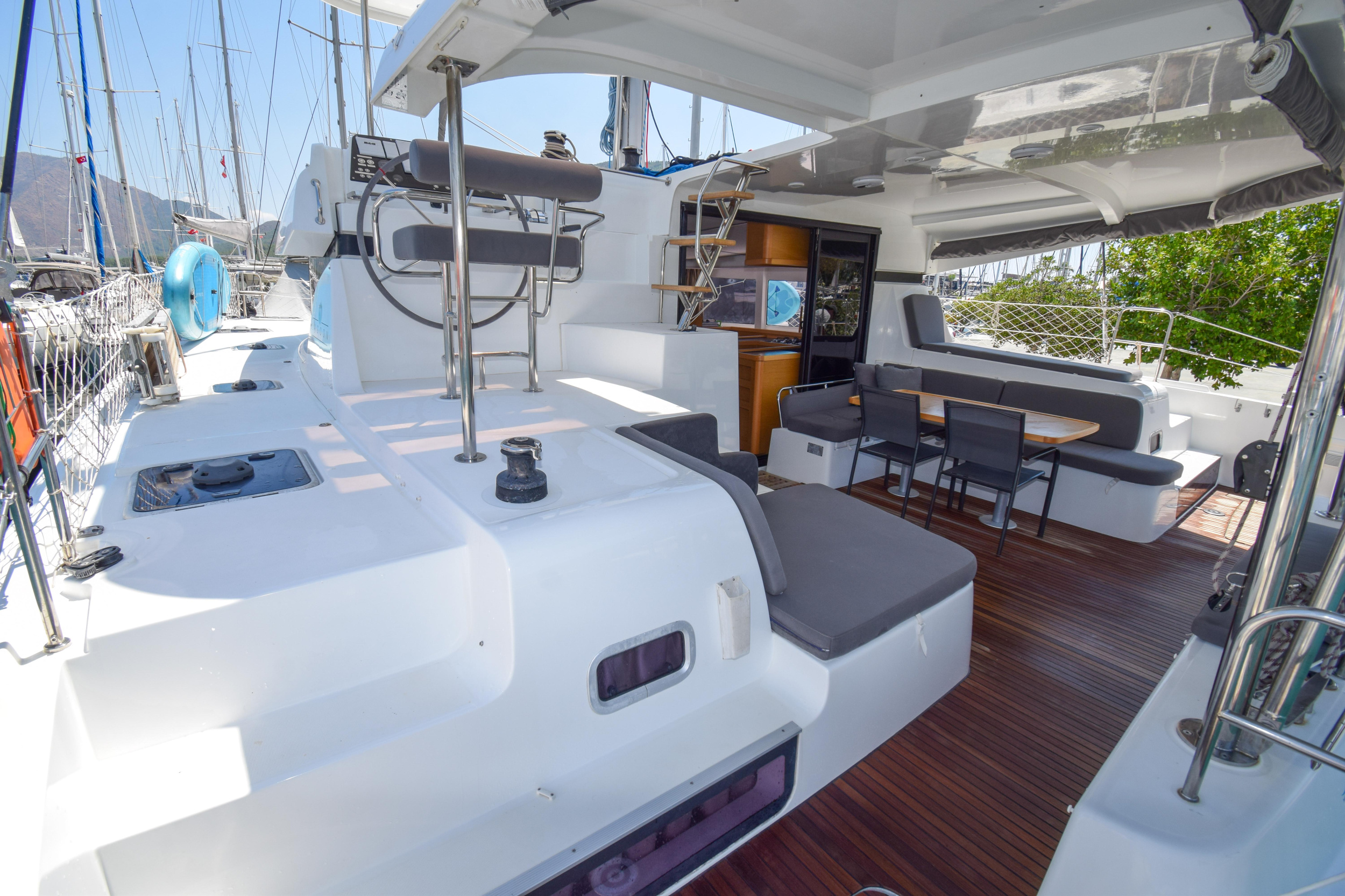 Lagoon 42 — photo 29
