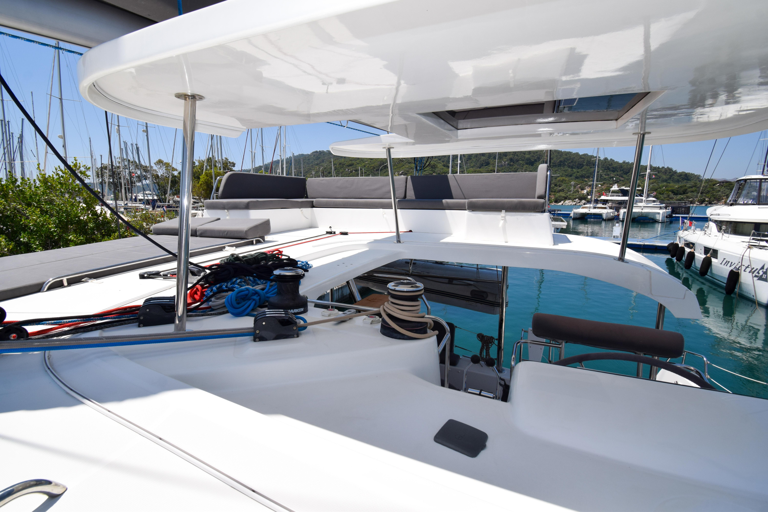 Lagoon 42 — photo 37
