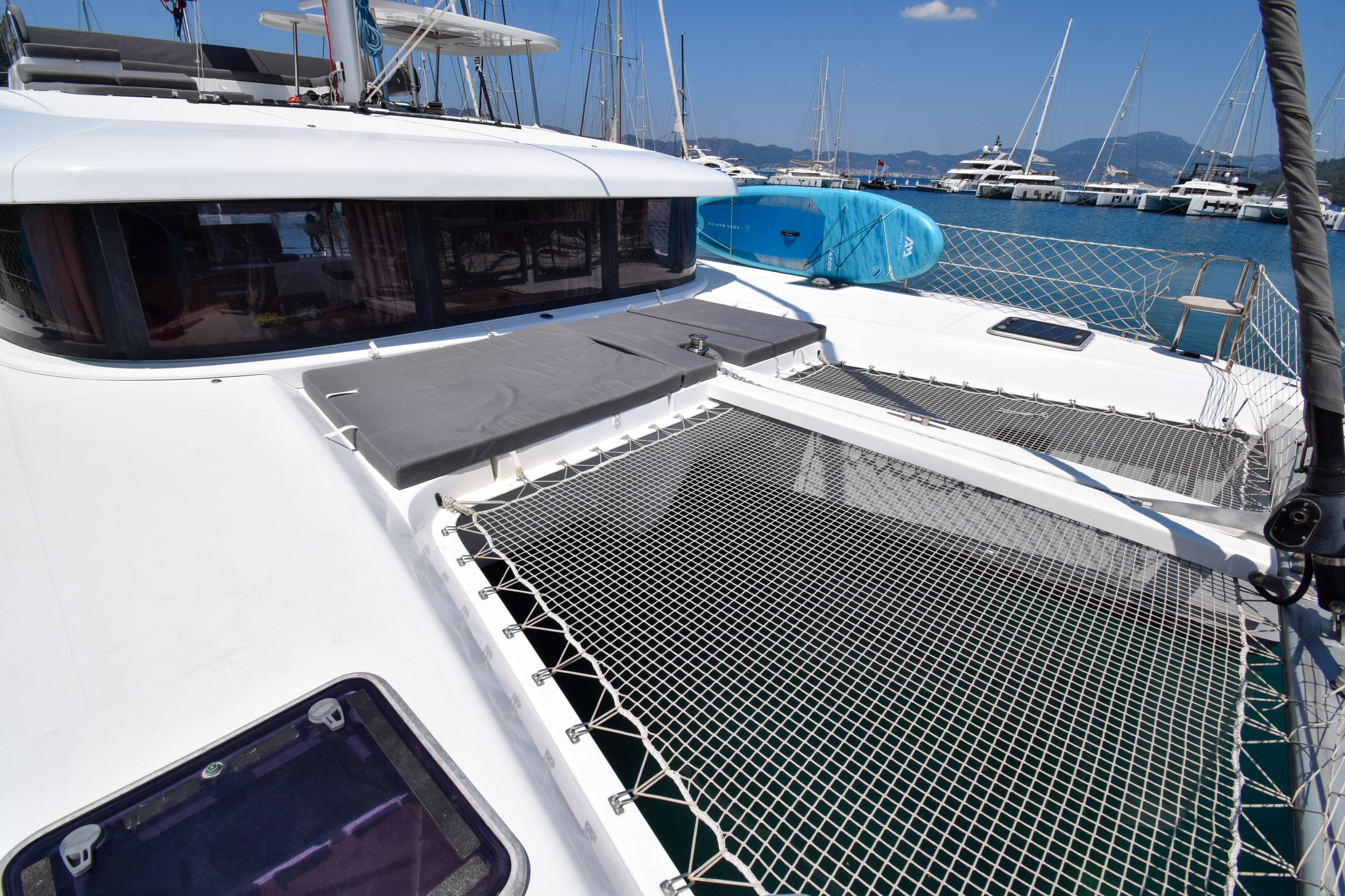 Lagoon 42 — photo 4