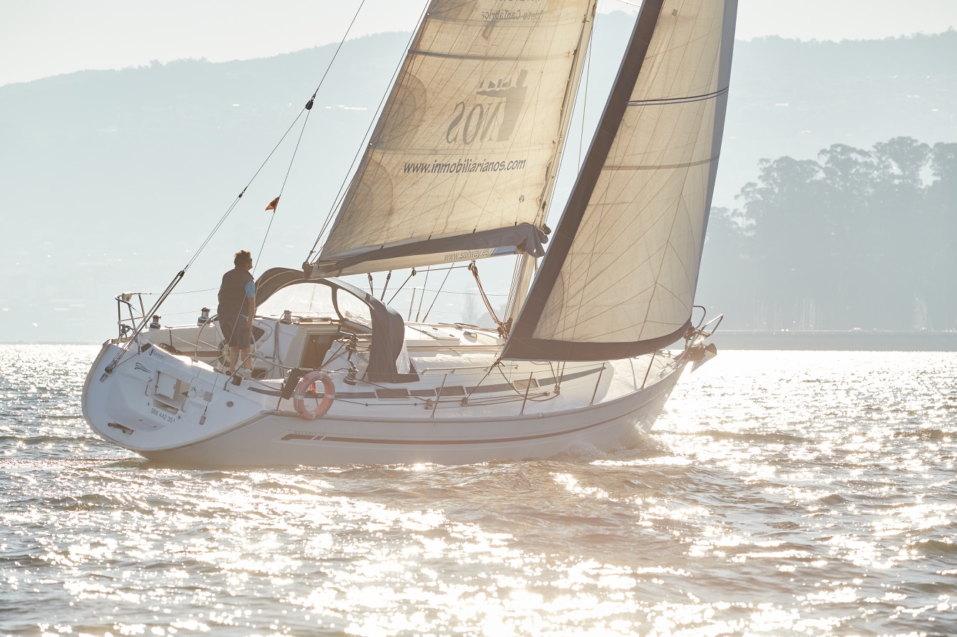 Bavaria 38 — photo 3