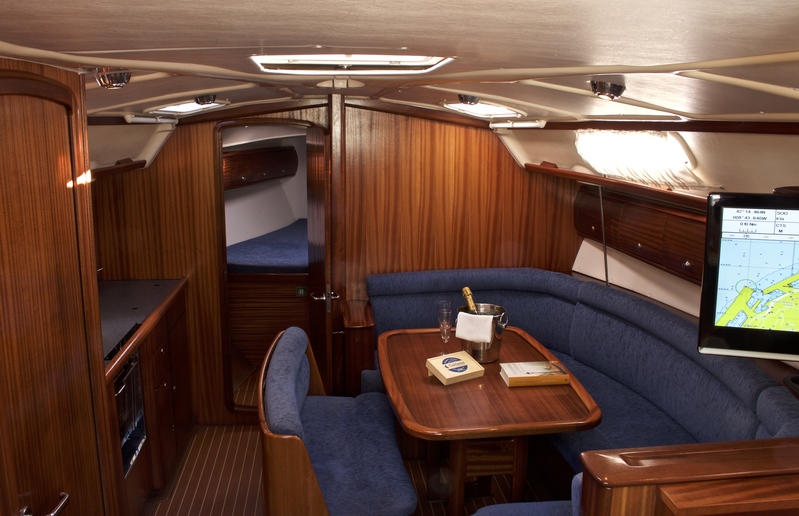 Bavaria 38 — photo 20