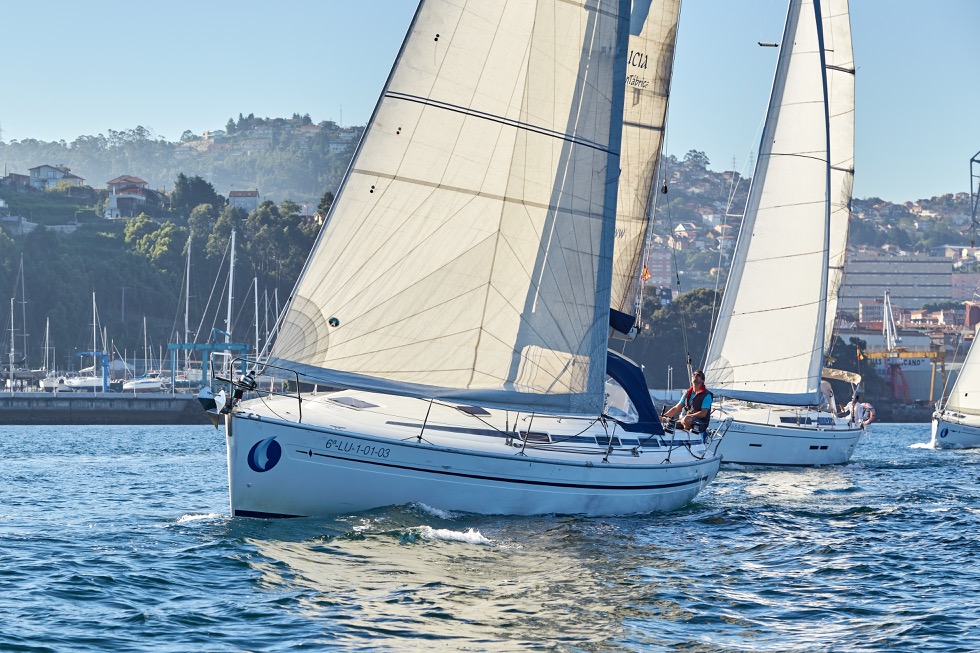 Bavaria 38 — photo 10