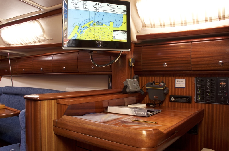 Bavaria 38 — photo 17