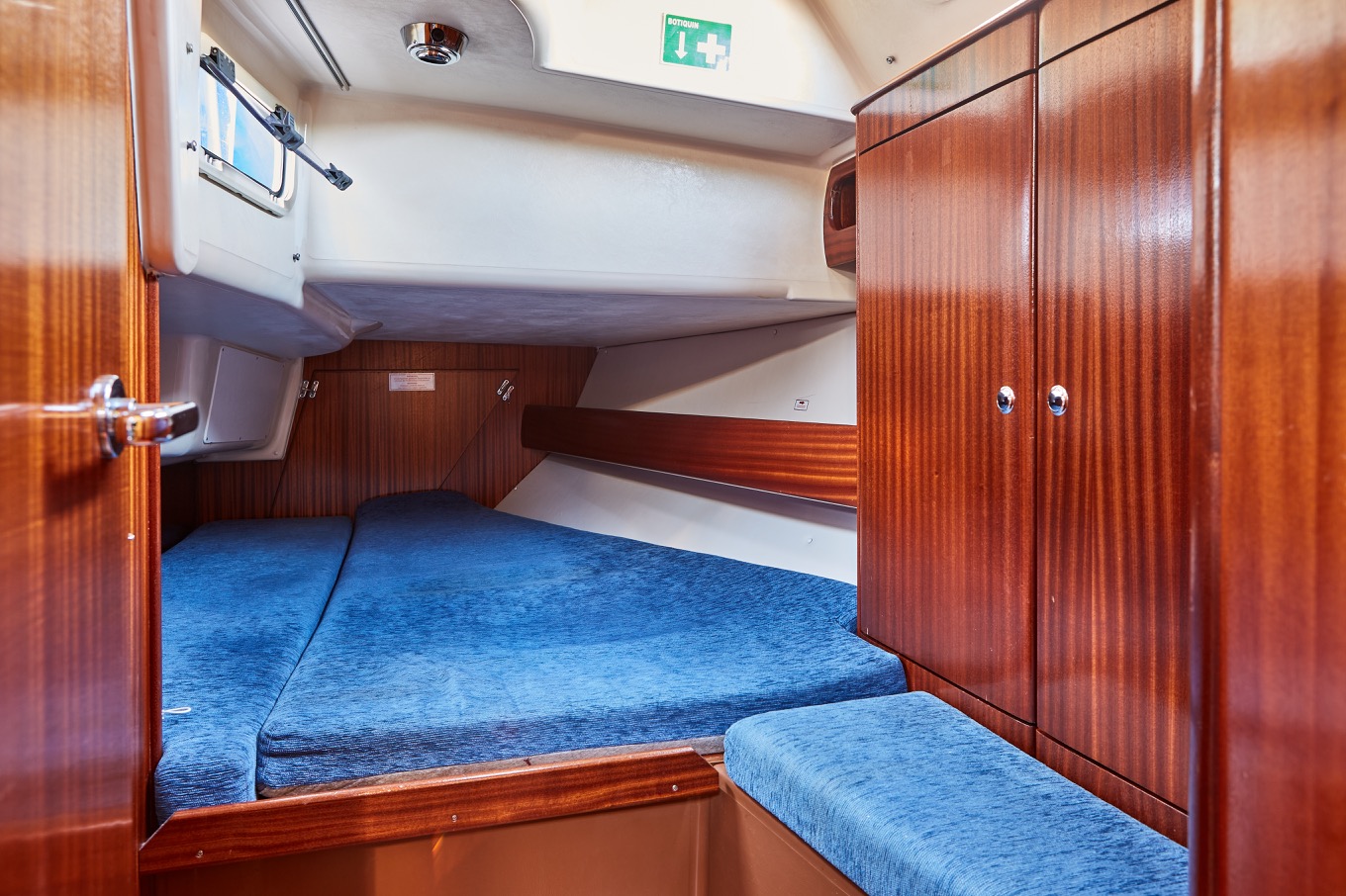 Bavaria 38 — photo 4