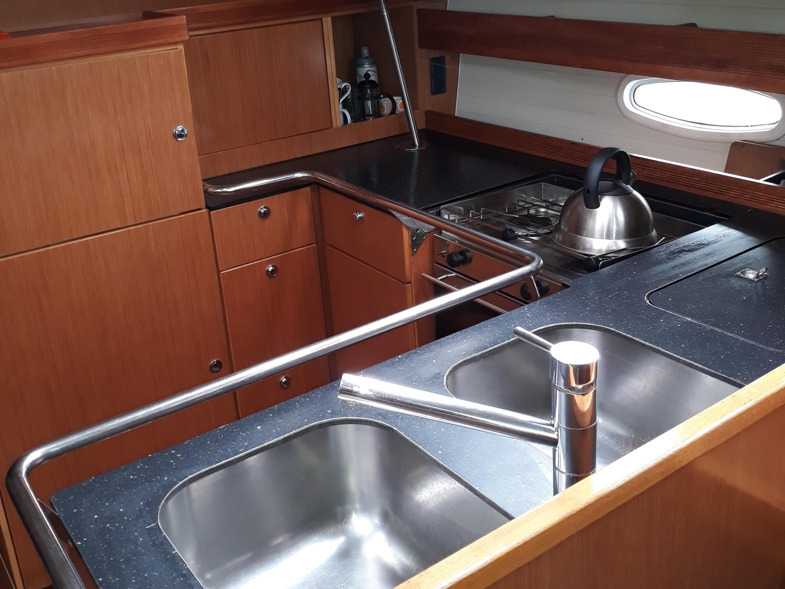 Bavaria 51 Cruiser — photo 6
