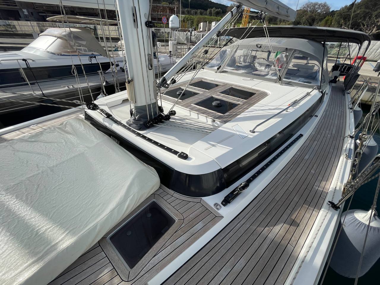 Bavaria C57 — photo 13