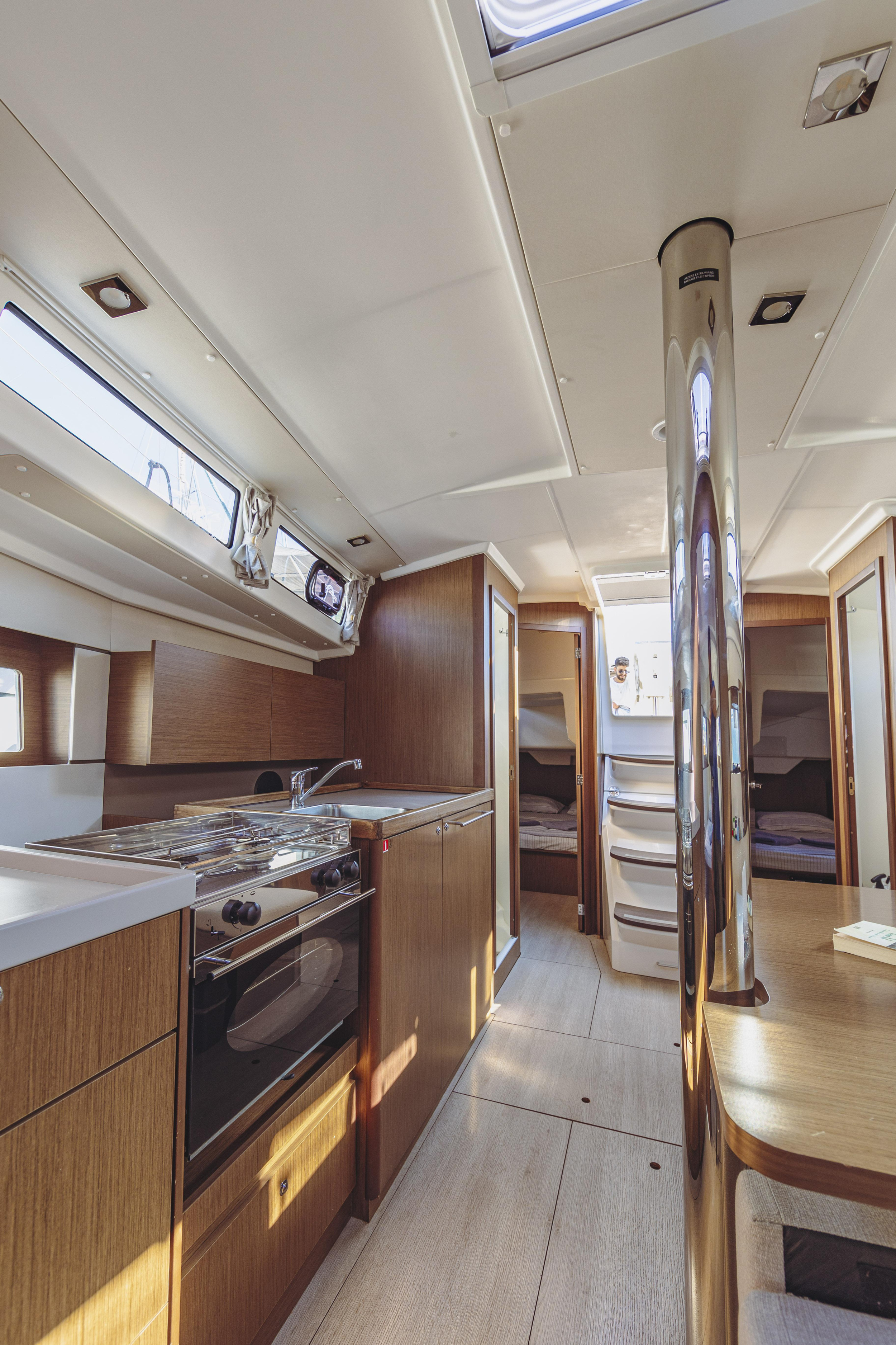 Oceanis 38.1 — photo 14