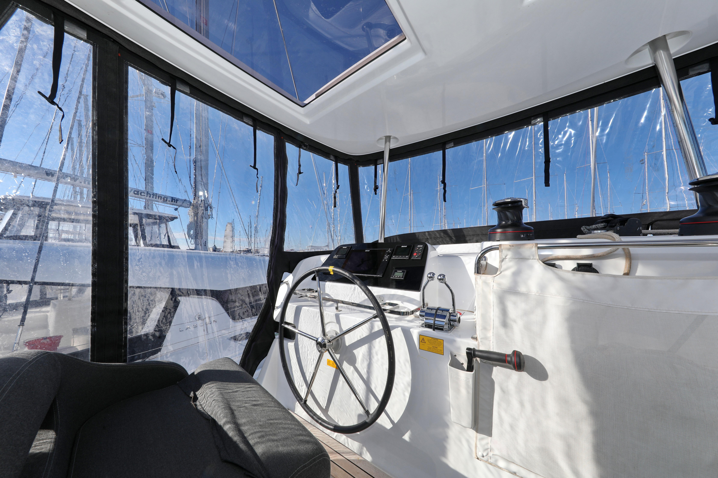 Lagoon 42 — photo 45