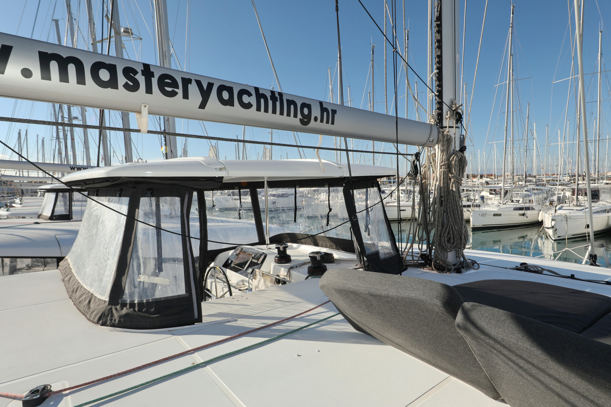 Lagoon 42 — photo 22