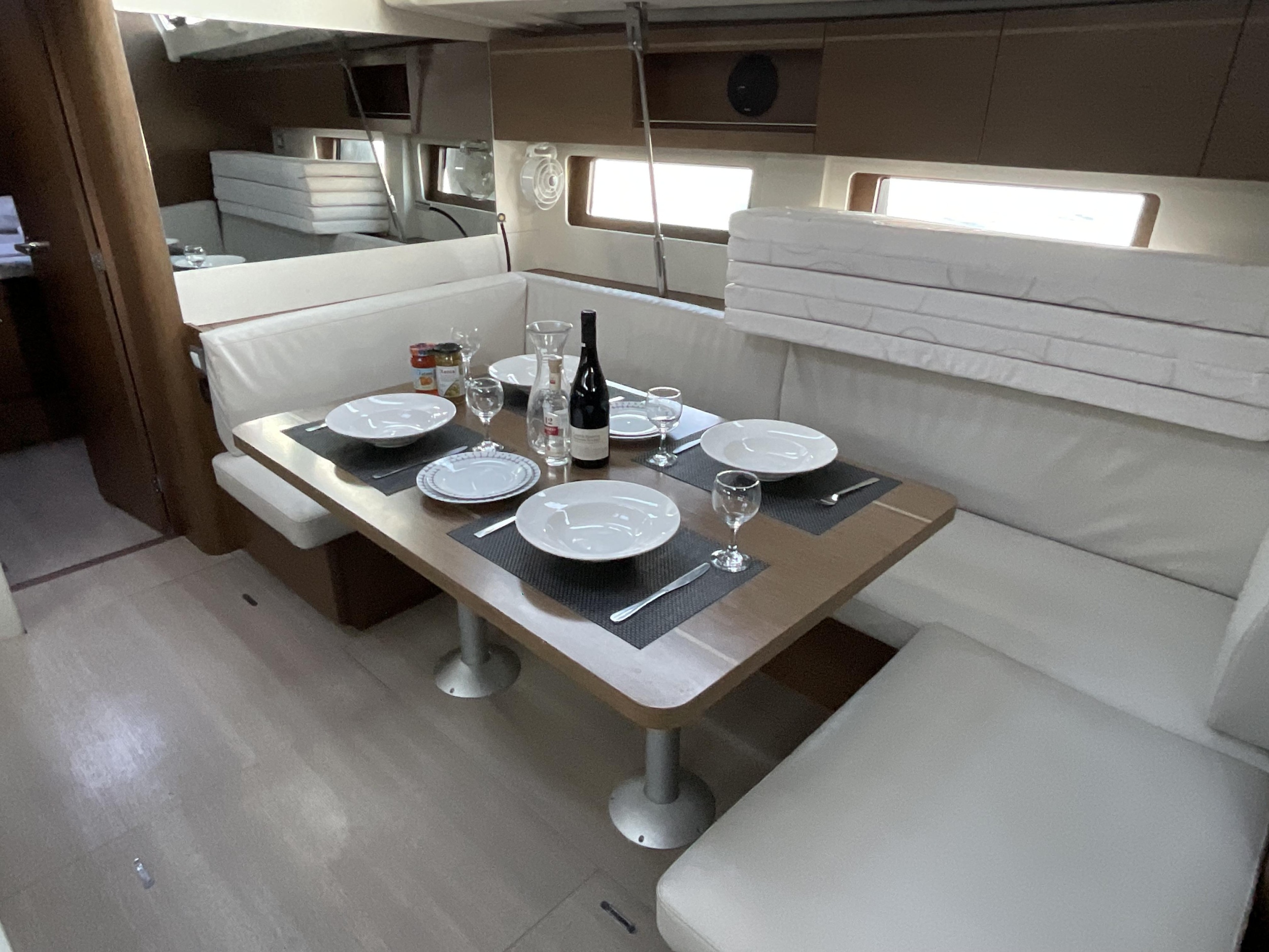 Oceanis 51.1 — photo 6