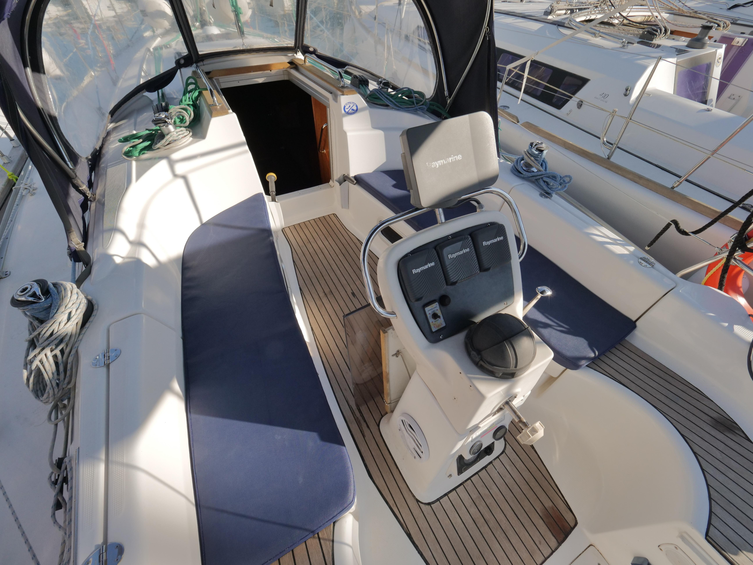 Bavaria 36 — photo 3