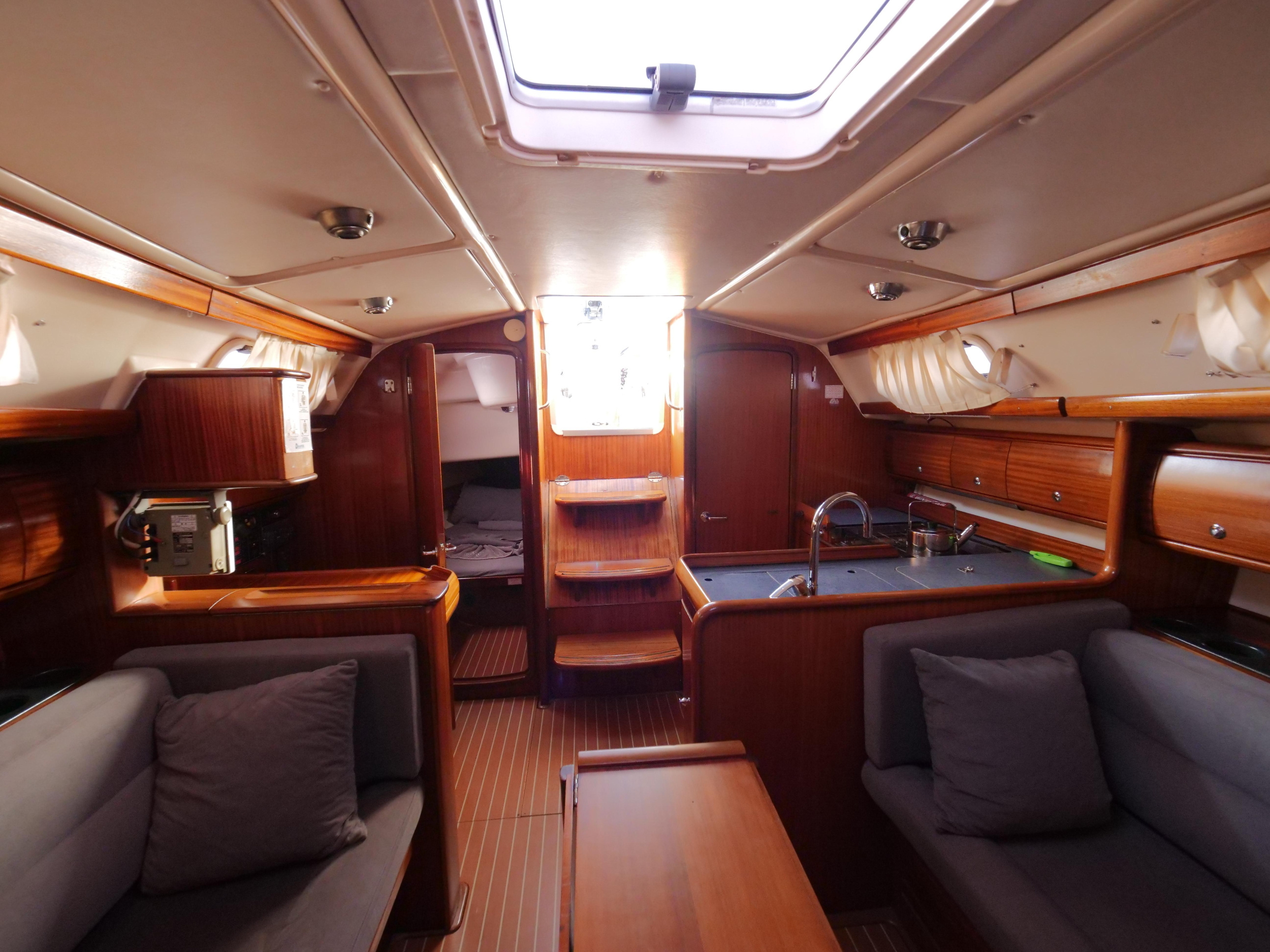 Bavaria 36 — photo 2