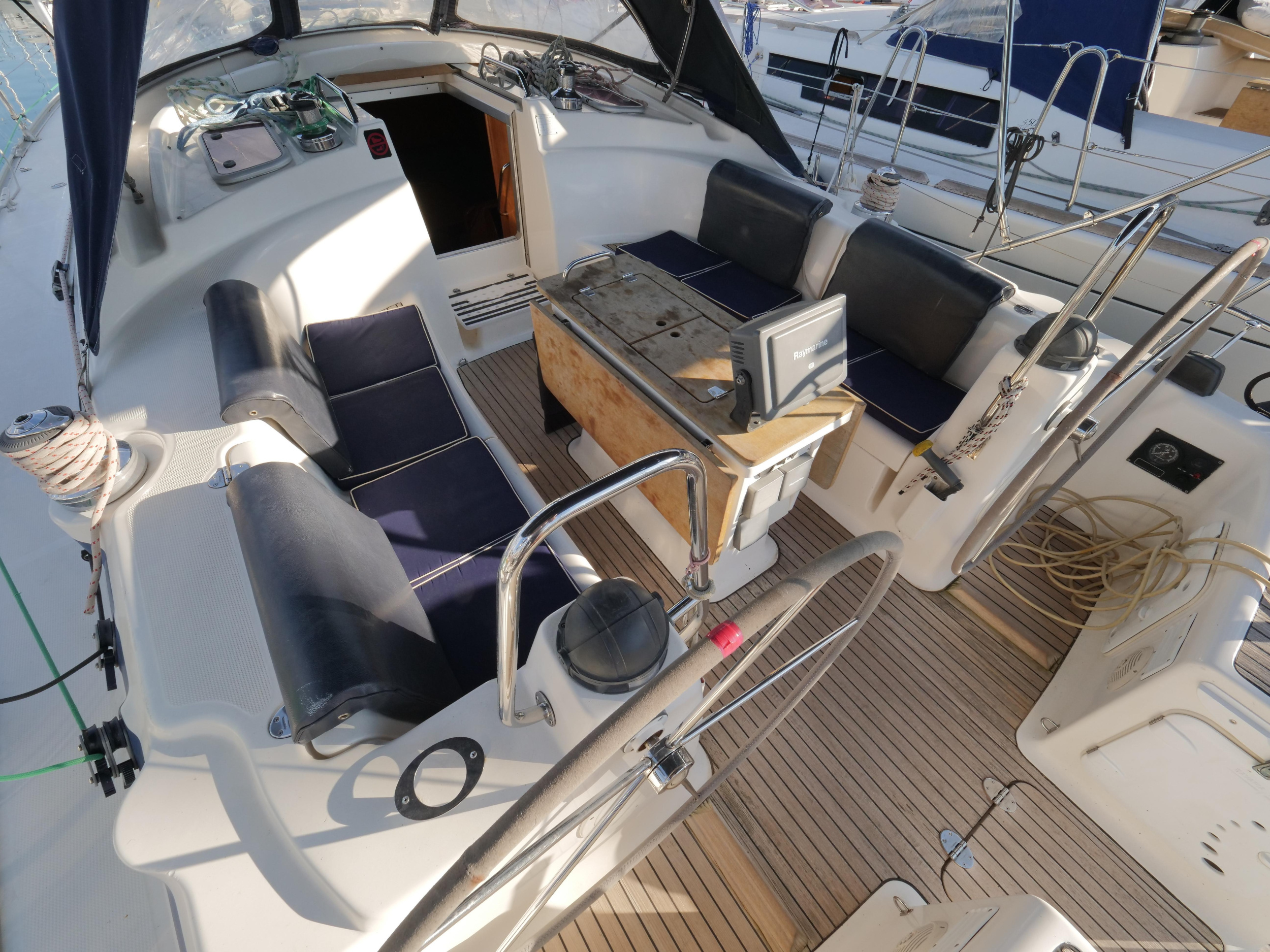 Bavaria 42 — photo 13