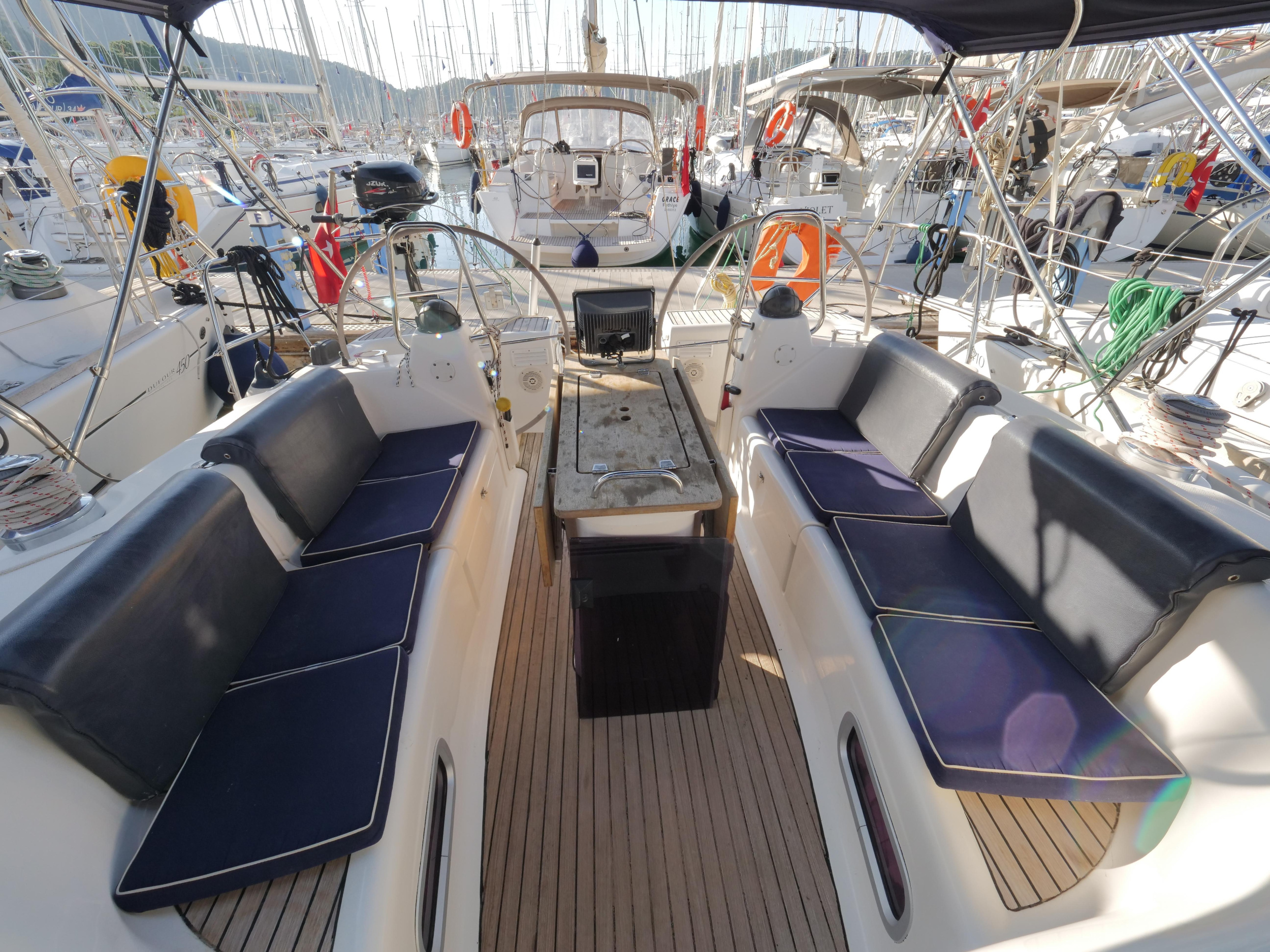 Bavaria 42 — photo 23