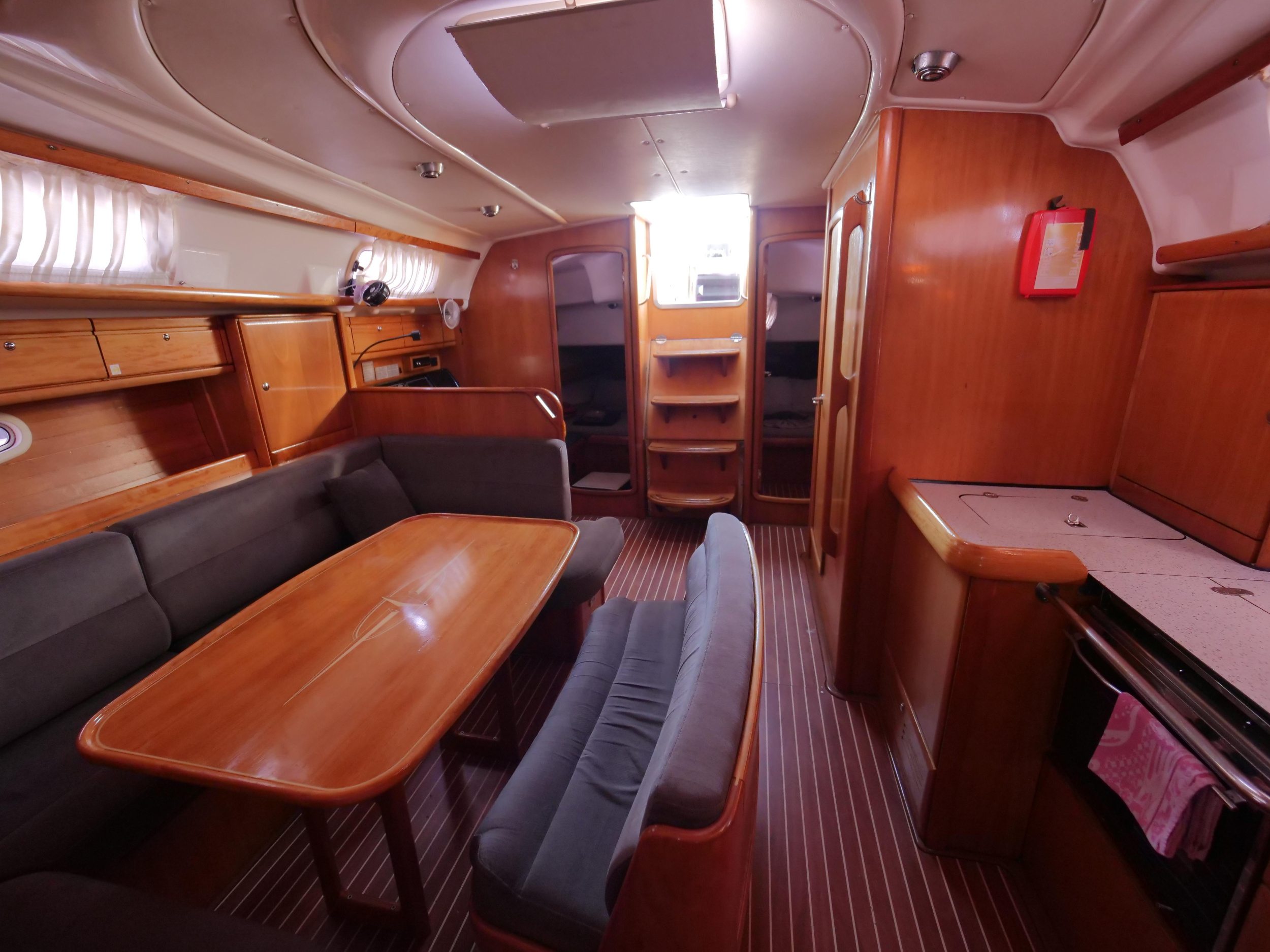 Bavaria 42 — photo 19