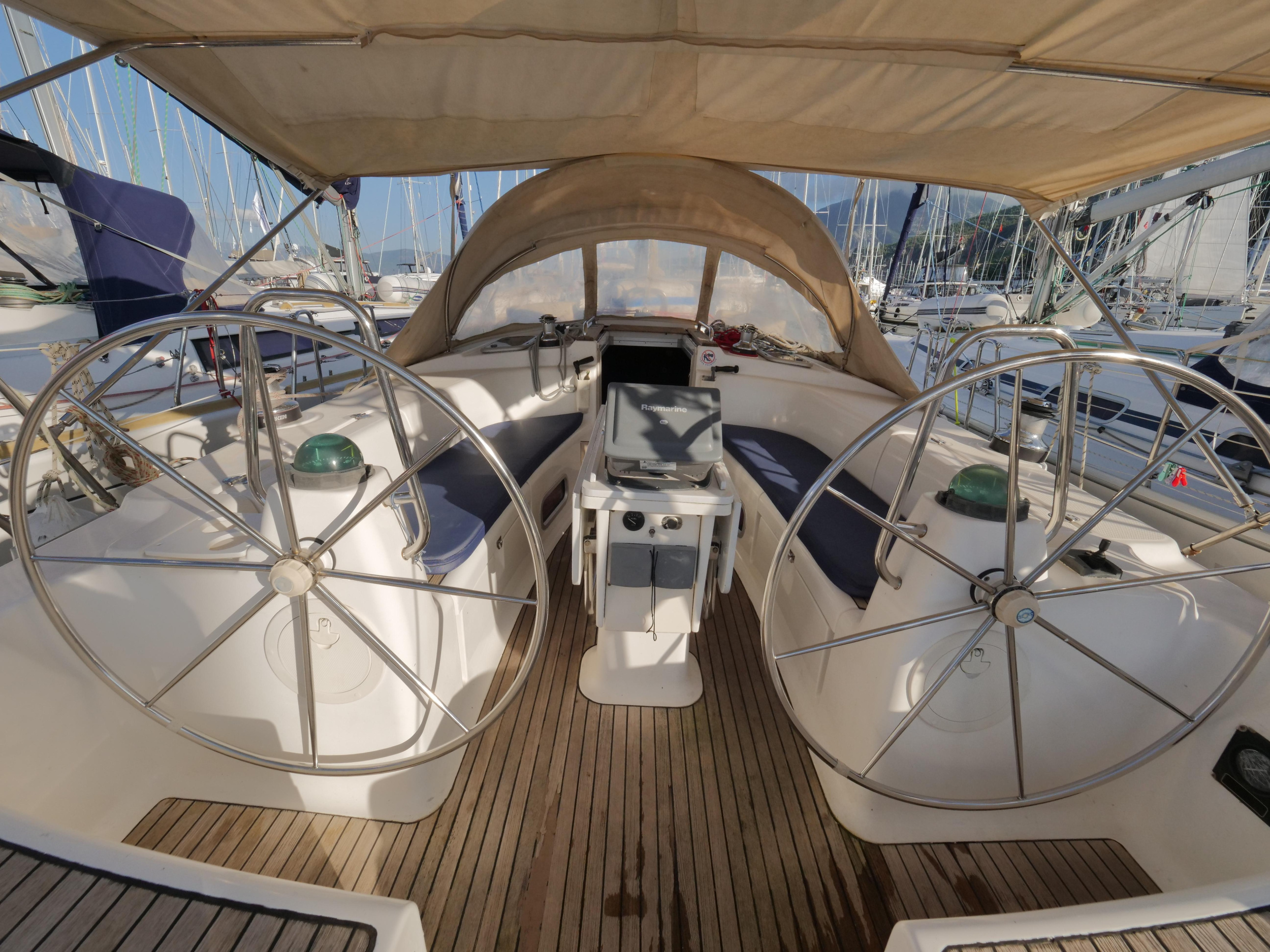 Bavaria 44 — photo 13