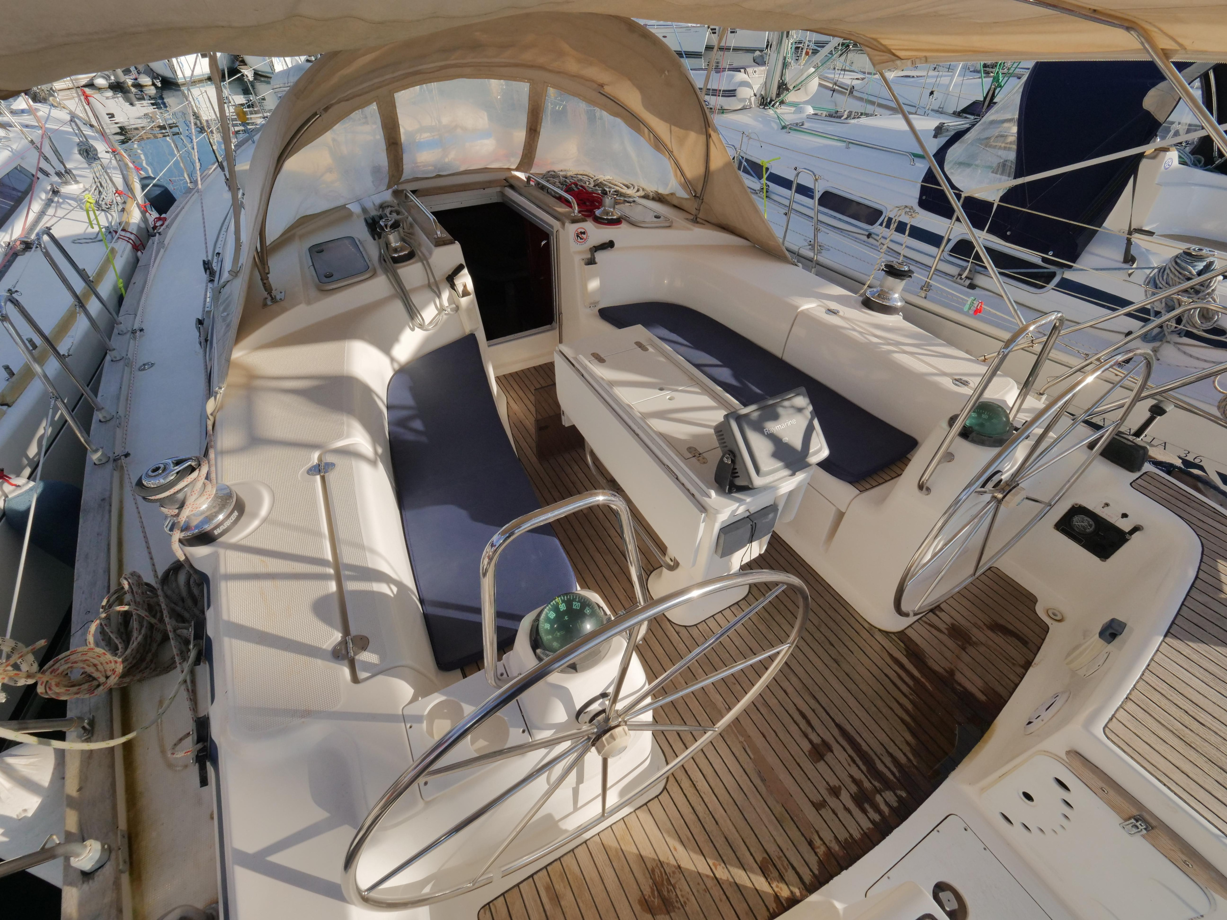 Bavaria 44 — photo 2