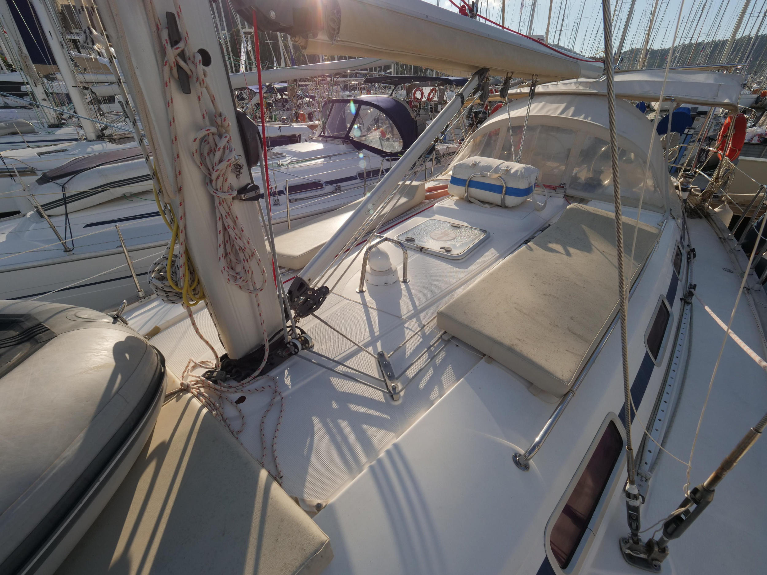 Bavaria 44 — photo 32