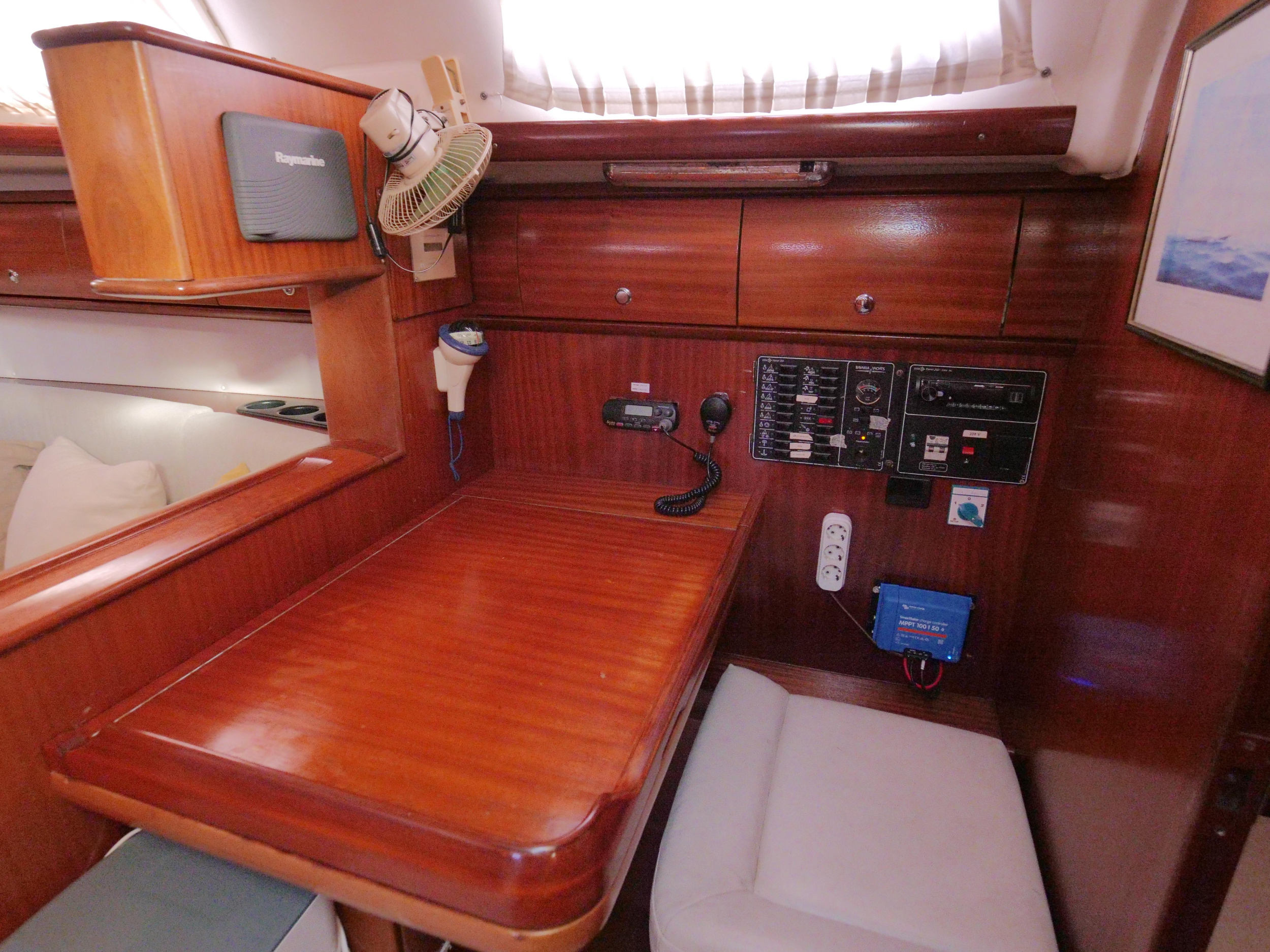 Bavaria 44 — photo 8