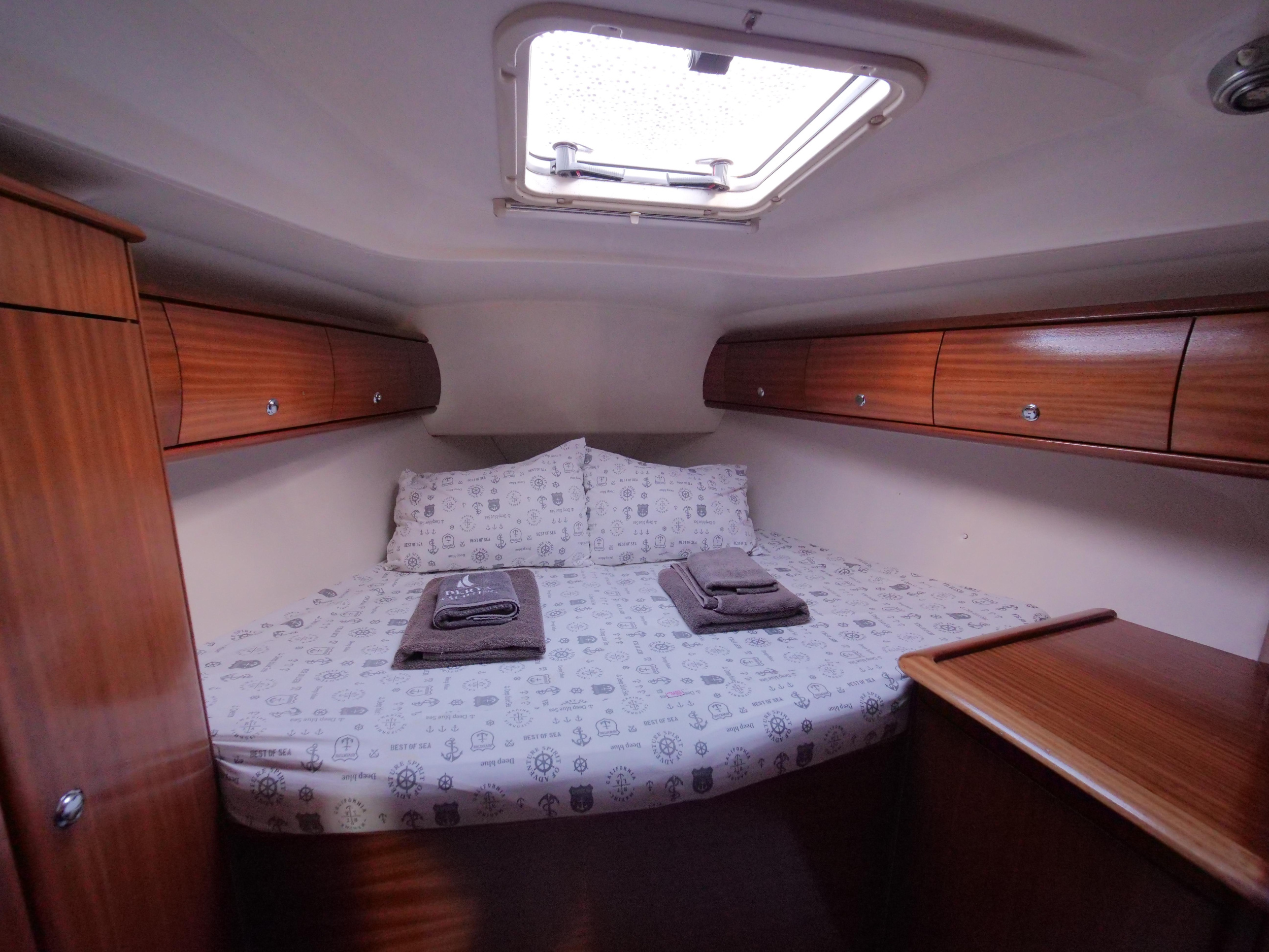 Bavaria 44 — photo 26