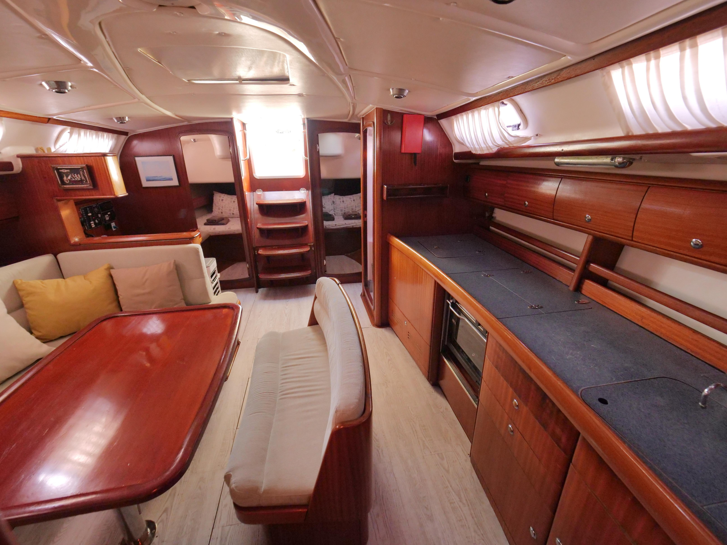 Bavaria 44 — photo 29