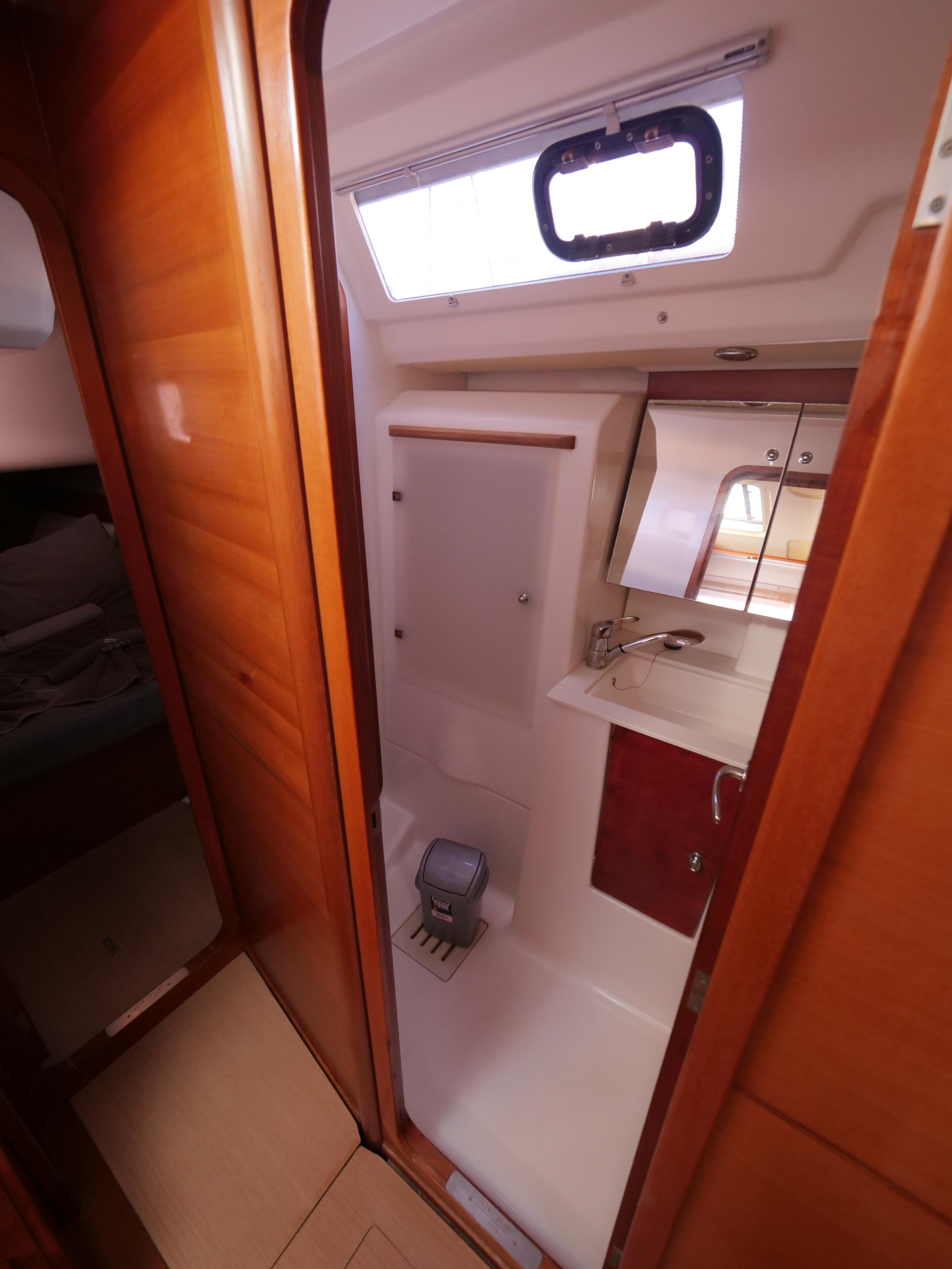 Dufour 445 Grand Large — photo 26