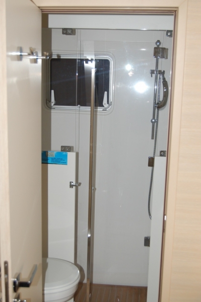 Lagoon 620 — photo 21
